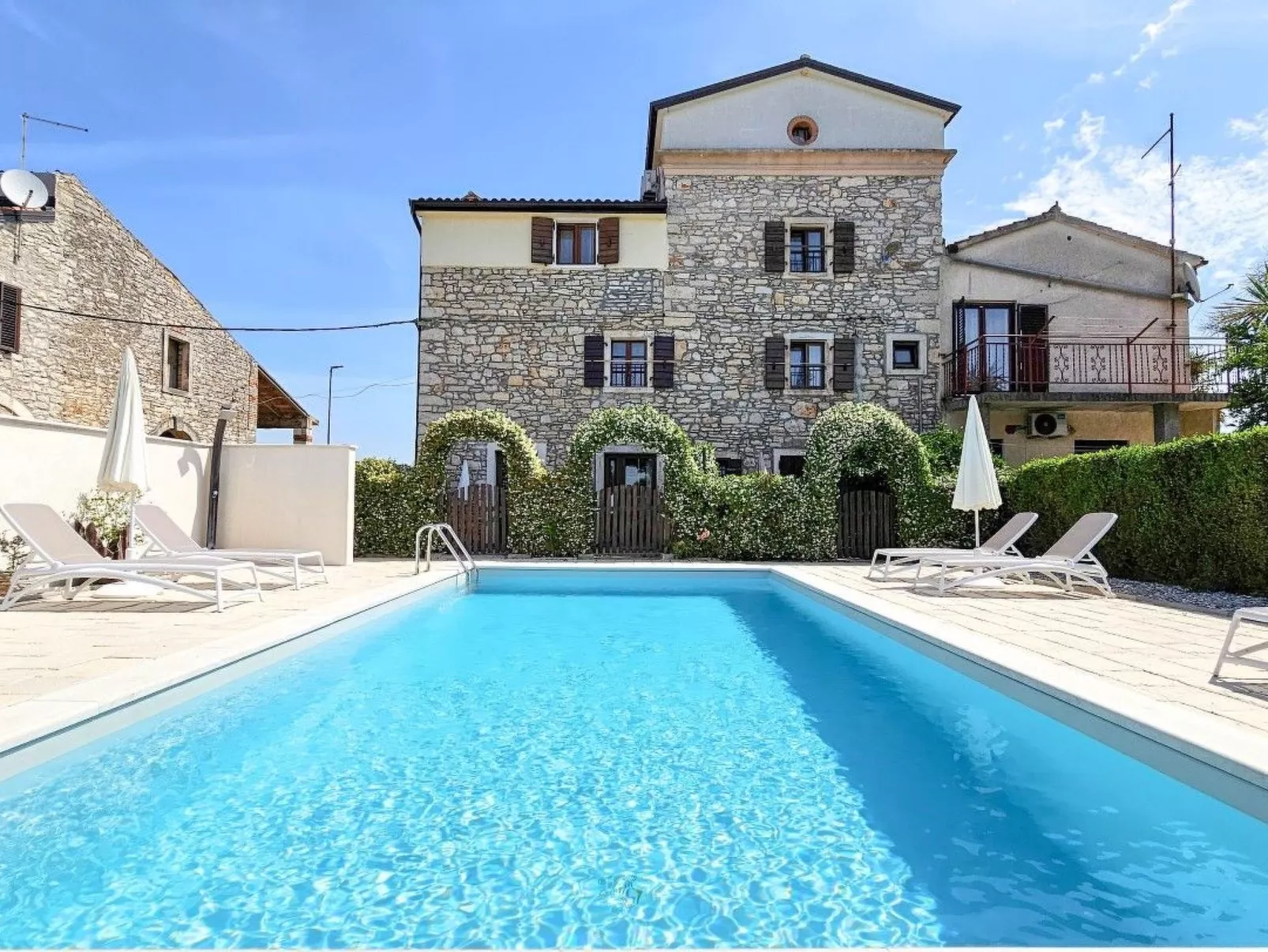 Für 2 Personen ca. 30 m&sup2; in Novigrad, Adriaküste Kroatien (Westküste von I-Buiten