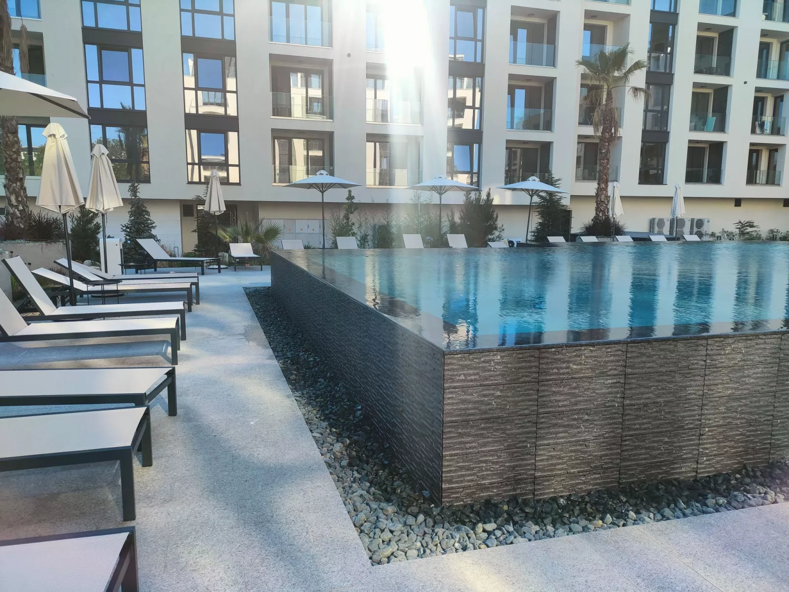 Studio "Allure Varna" mit Infinity-Pool-Buiten