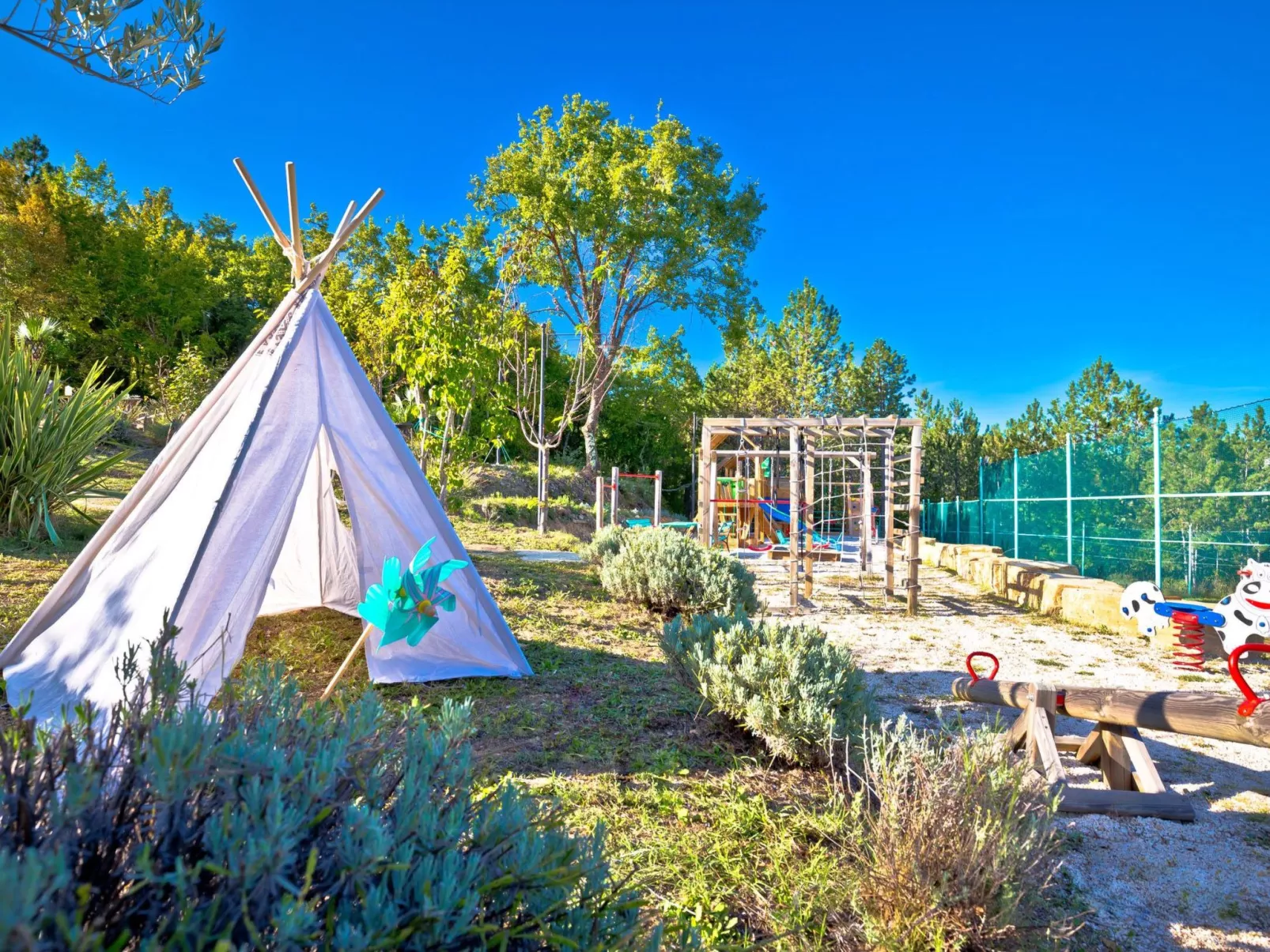 Tolle Villa Sancta Maria Motovun mit Pool-Image-tags.info