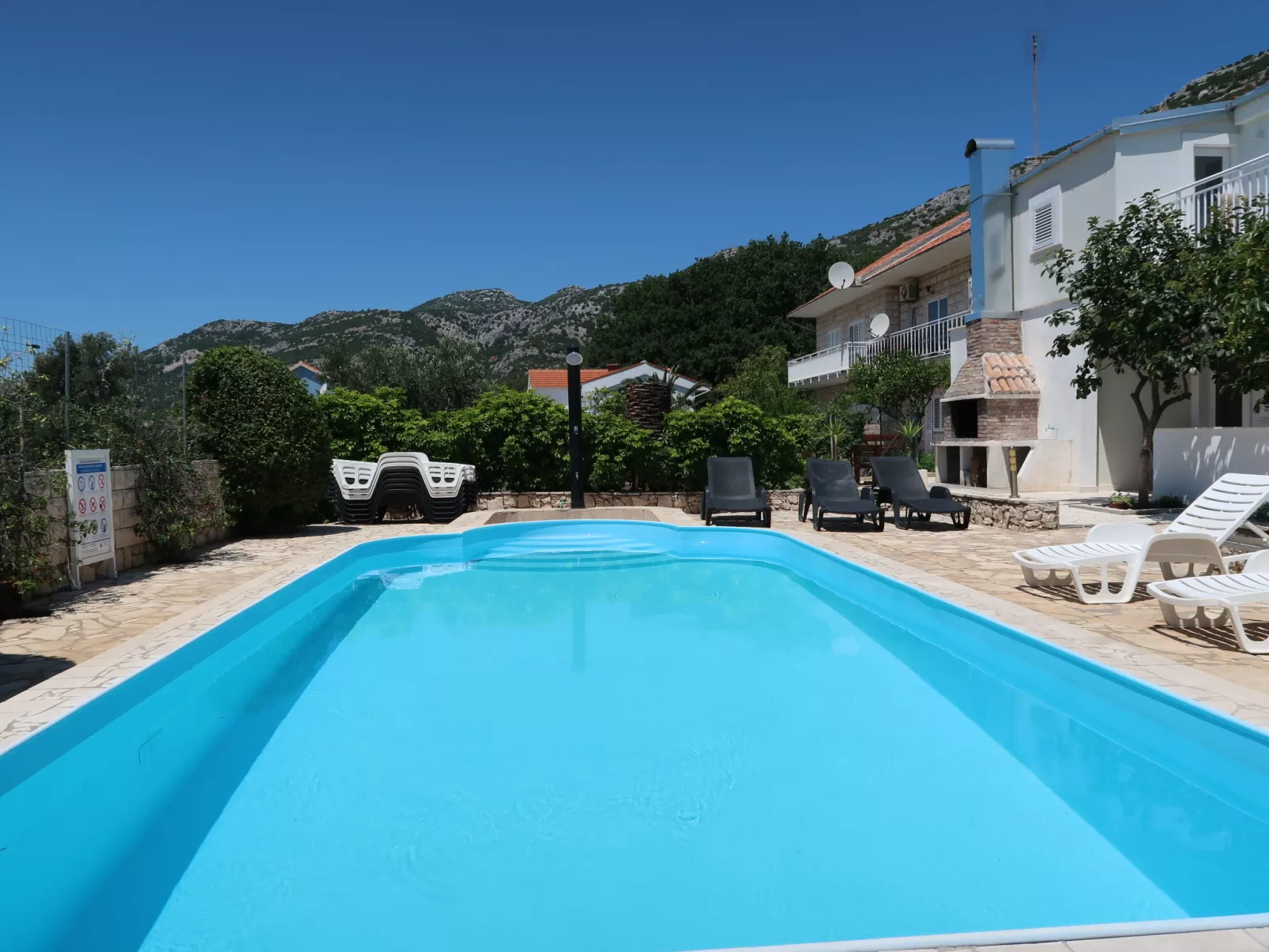 Appartement Peliska - ein paar Schritte vom Strand entfernt-Omgeving