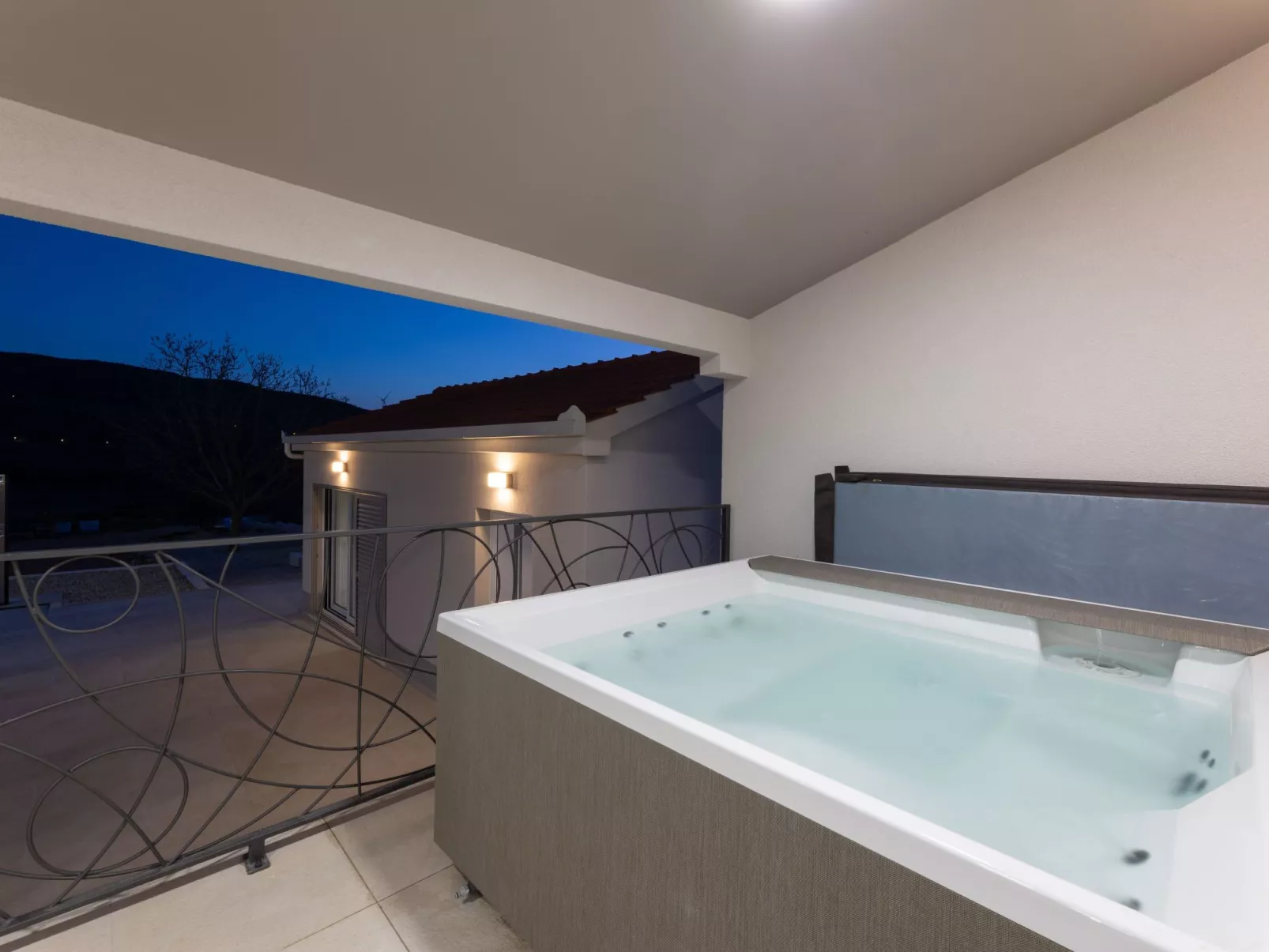 Cottage "Lazy Day Oasis" mit Whirlpool-Buiten