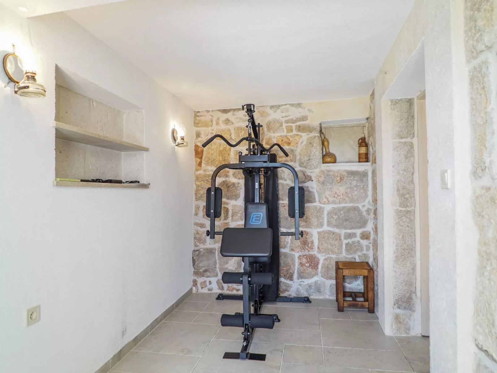 In Zagvozd mit Privatem Pool-Binnen