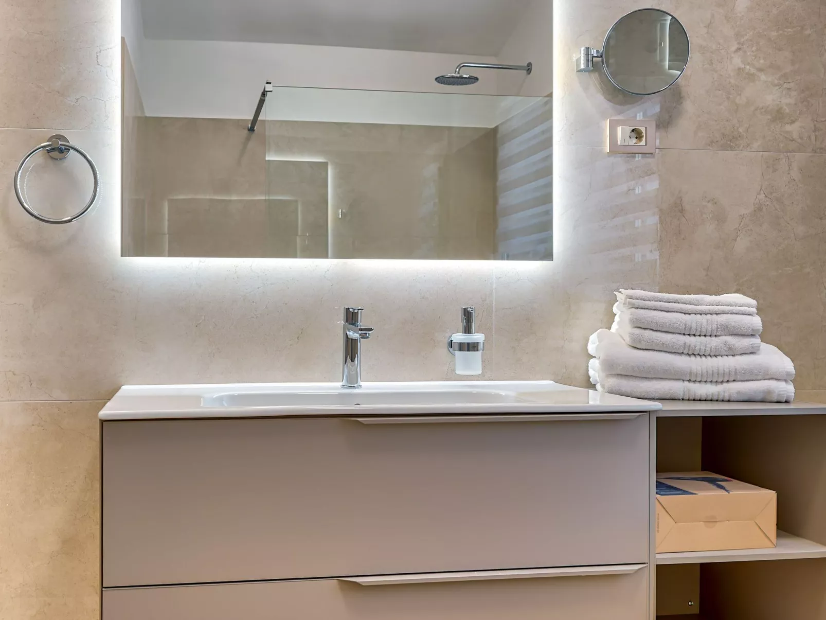 Villa Astrid 5 Sterne-Binnen