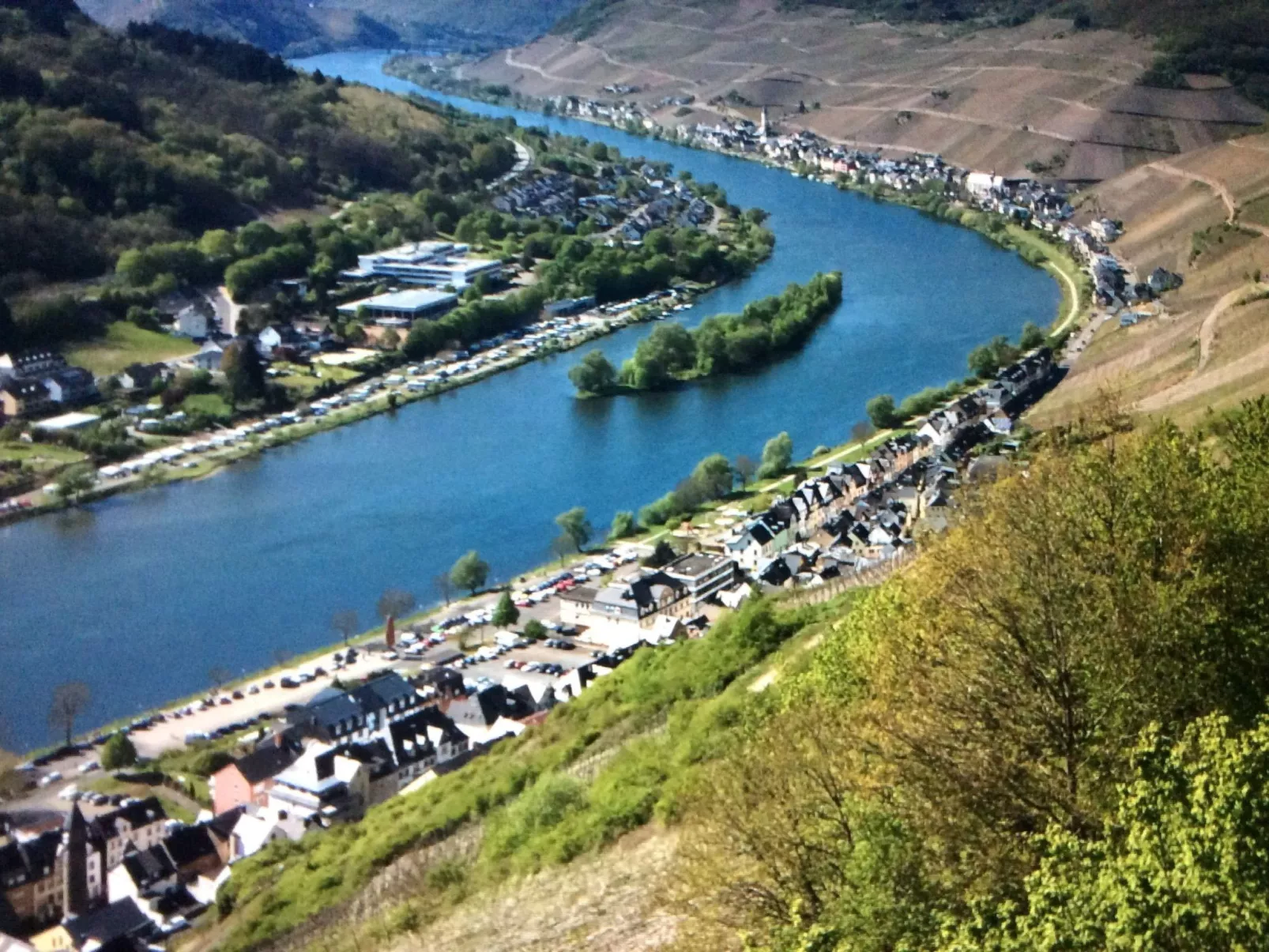 Appartement mit Balkon-Buiten