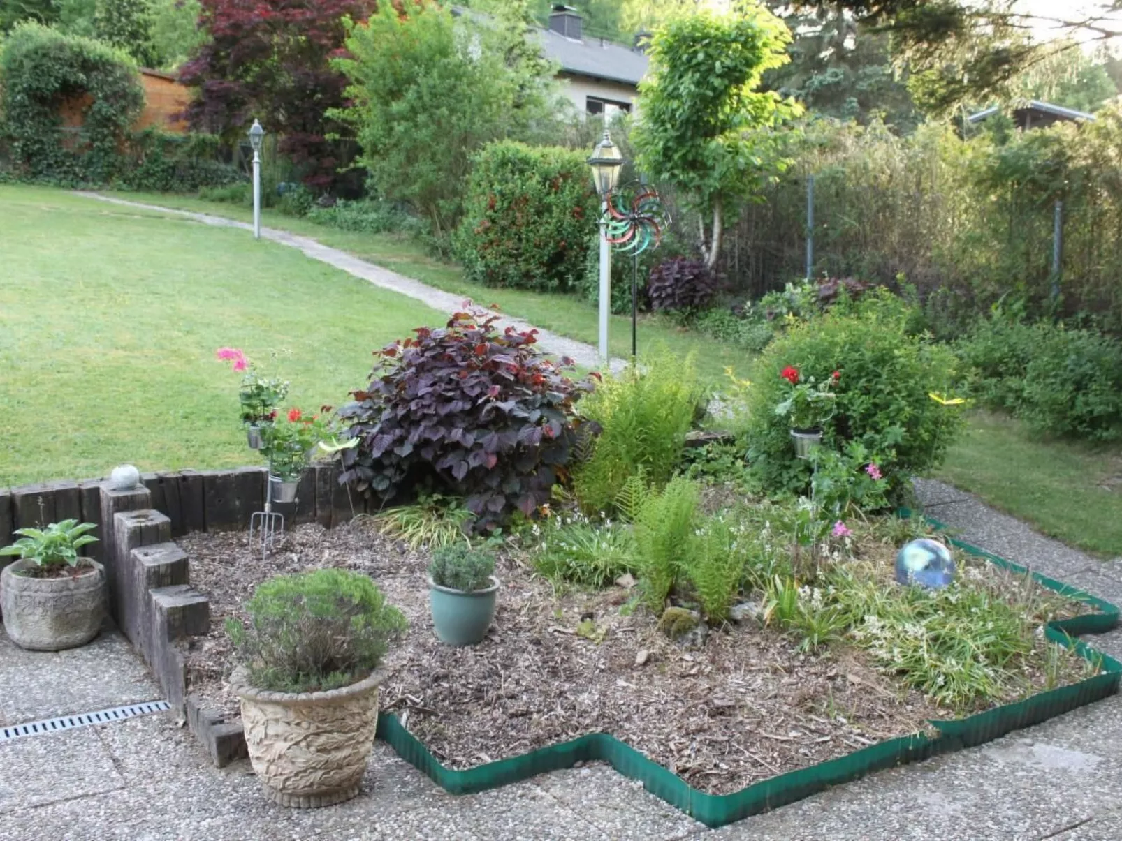 In Oberlahr mit Großem Garten-Image-tags.info