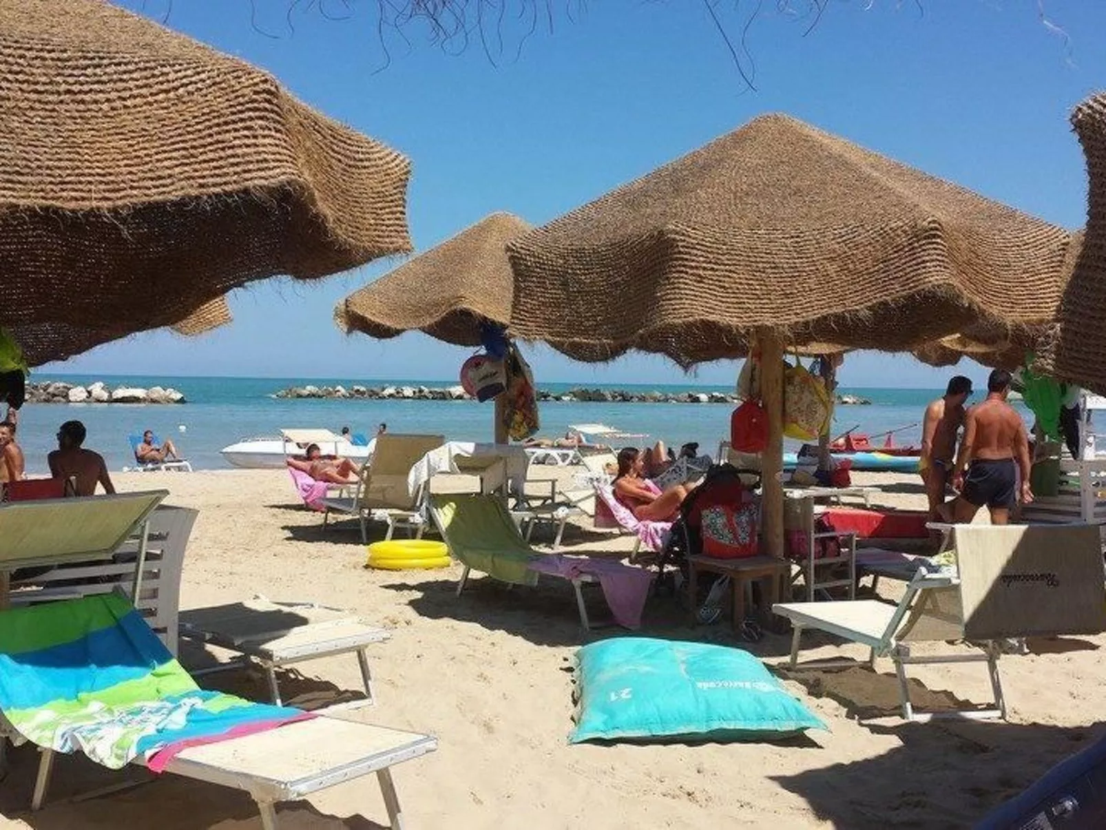 Wohnung mit Terrasse - Buiten