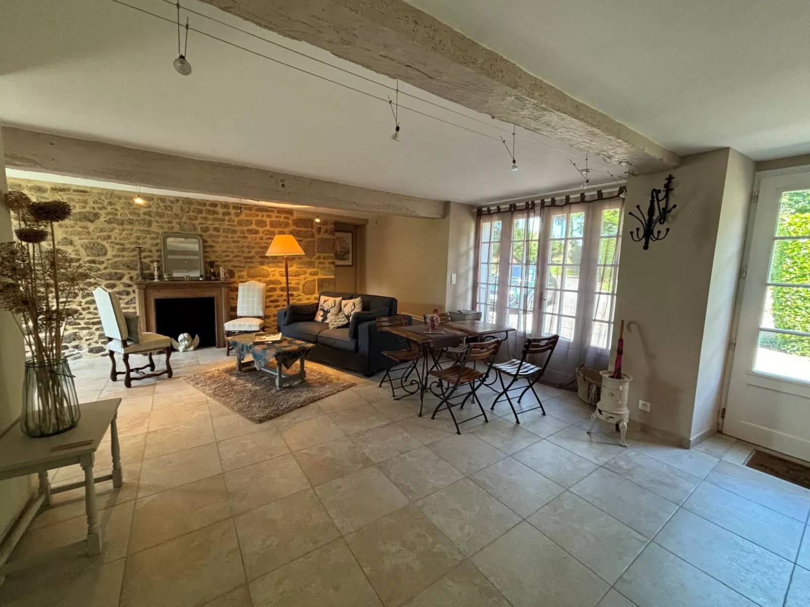 Manoir du Vaugarny in Saint-Étienne-en-Coglès-Image-tags.info