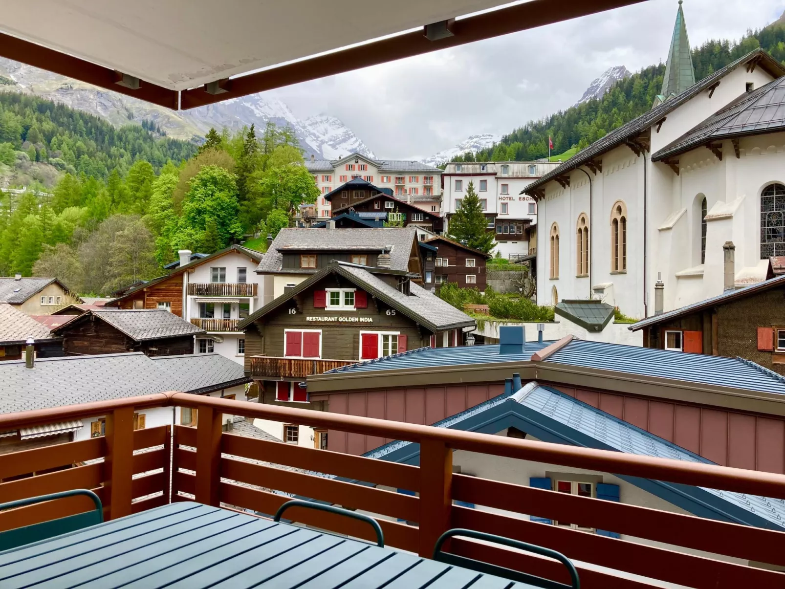 Geräumiges 3.5-Zimmer - Zentral - Balkon - Haus Dala-Buiten