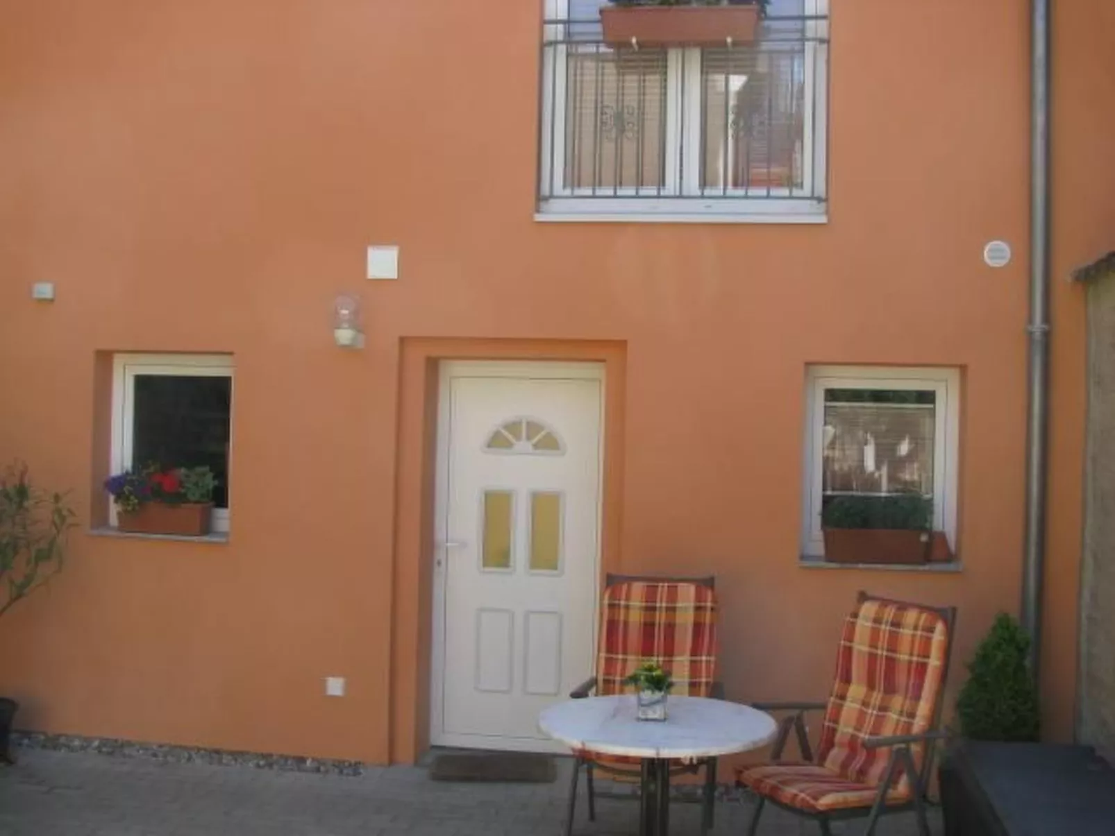 Moderne Wohnung mit Terrasse in zentraler Lage