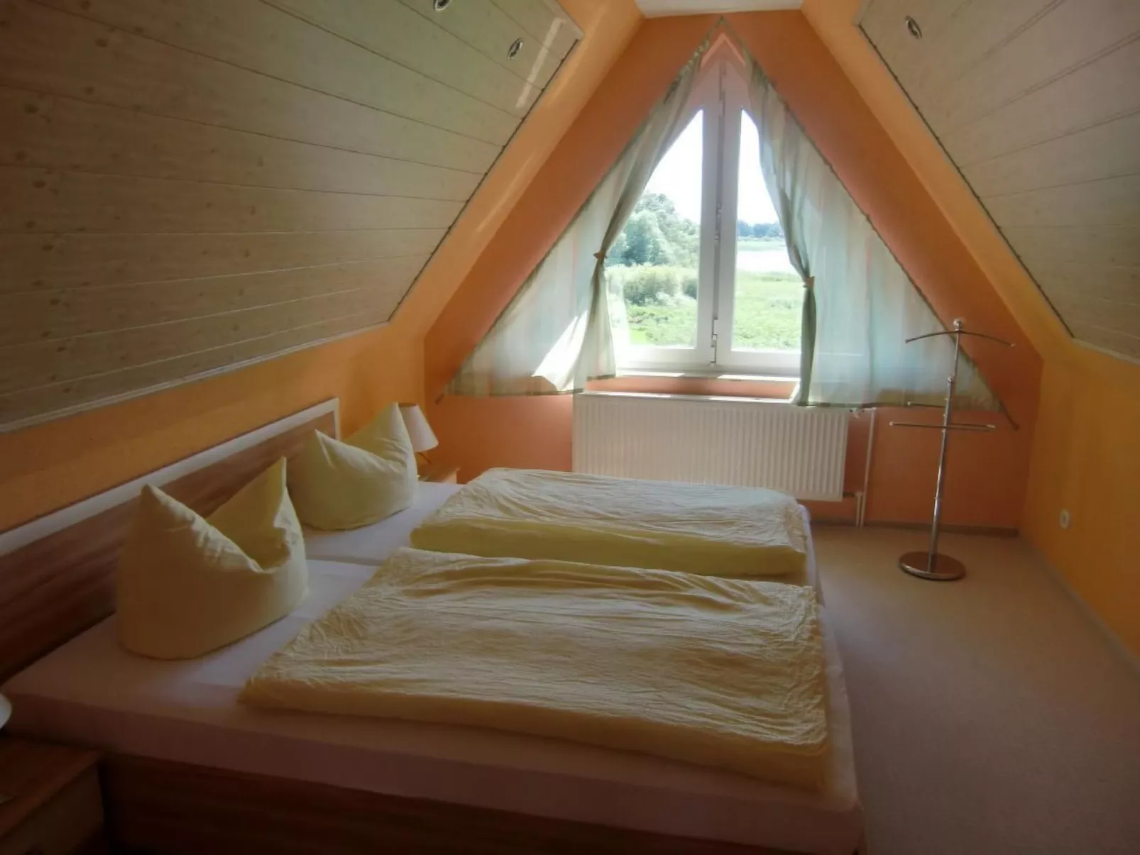 Nette Wohnung mit Garten, Grill und Pool