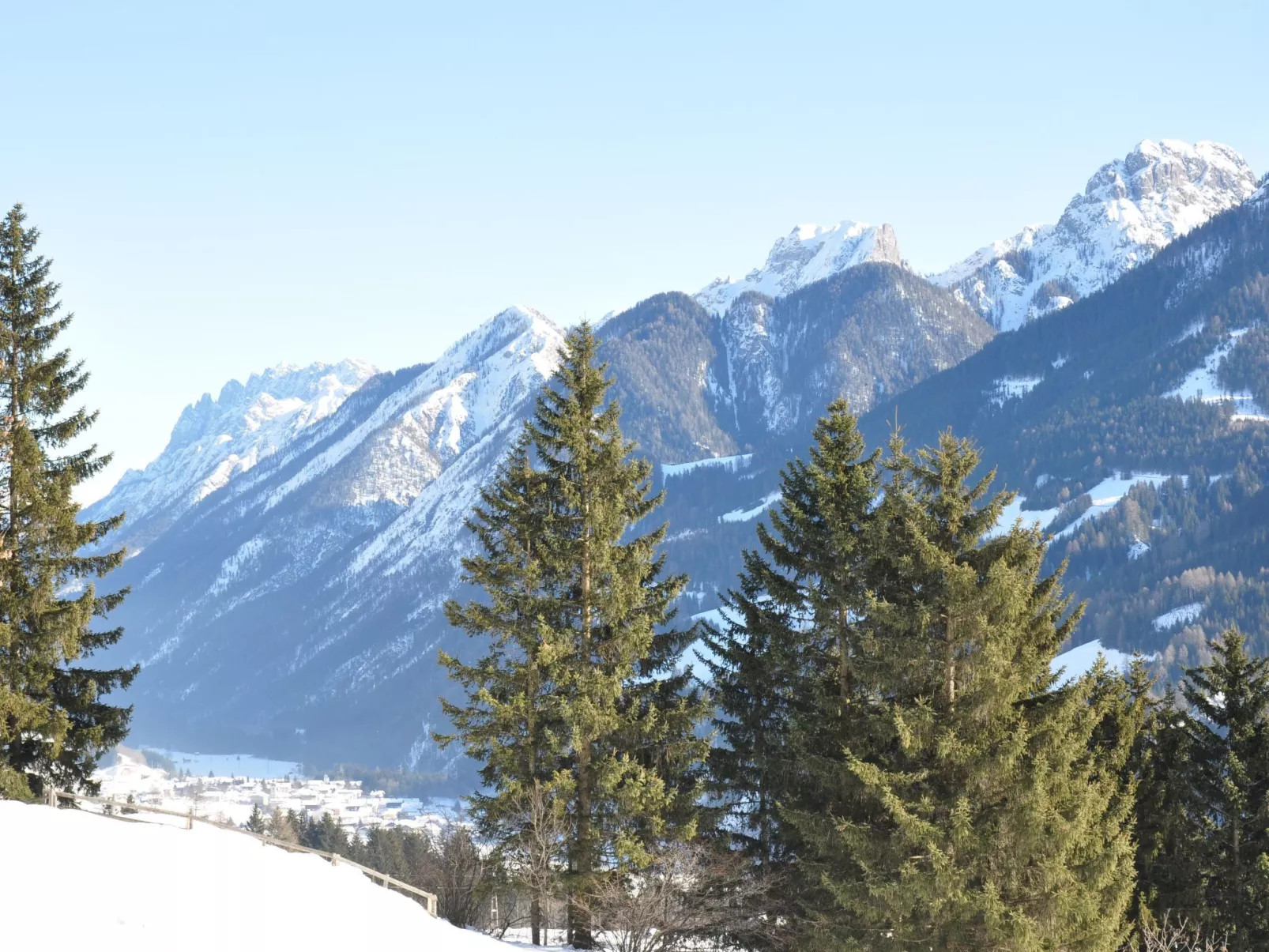 In Strassen mit Privatem Pool-Buiten