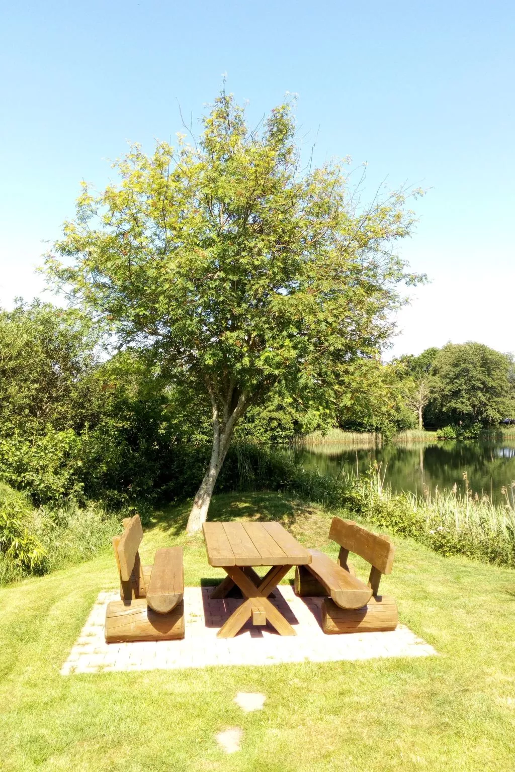 Haus am Kiessee mit direkter Angelseelage-Buiten