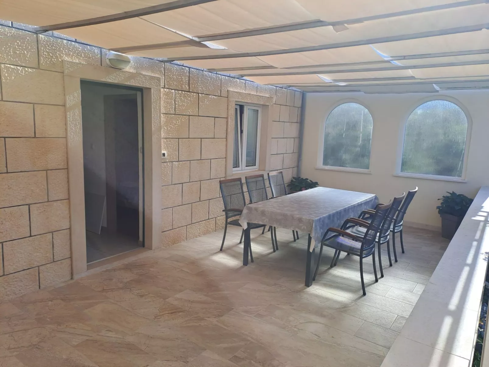 "Apartment Mate 1" am Strand