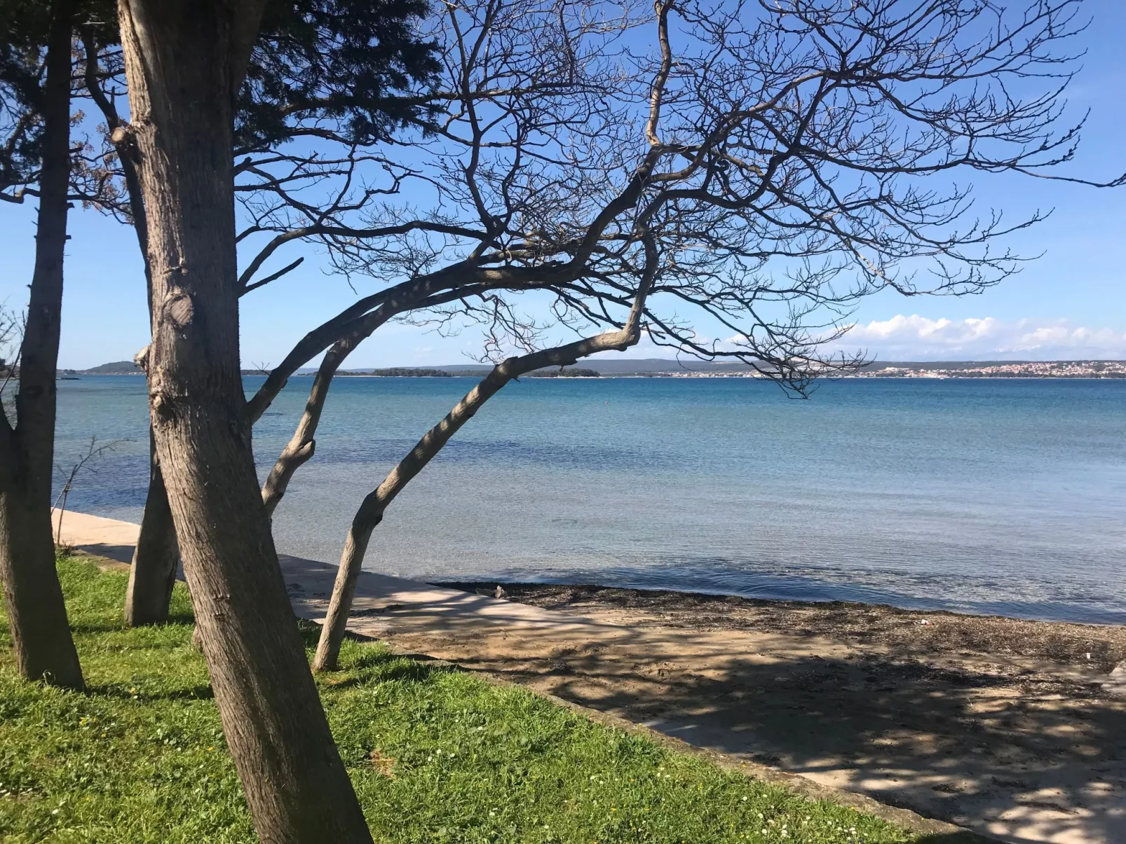 "Krajka" mit Blick auf das Wasser-Image-tags.info