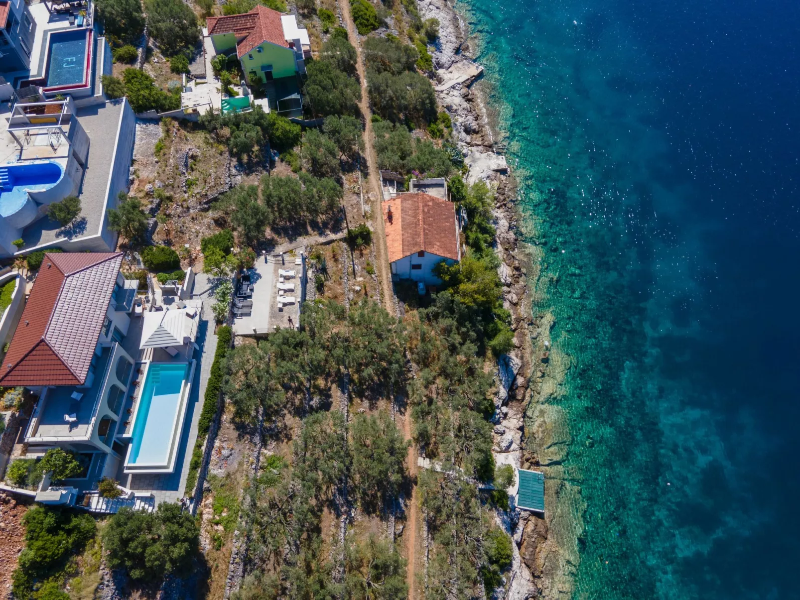 "vila Belveder" mit Infinity-Pool-Buiten