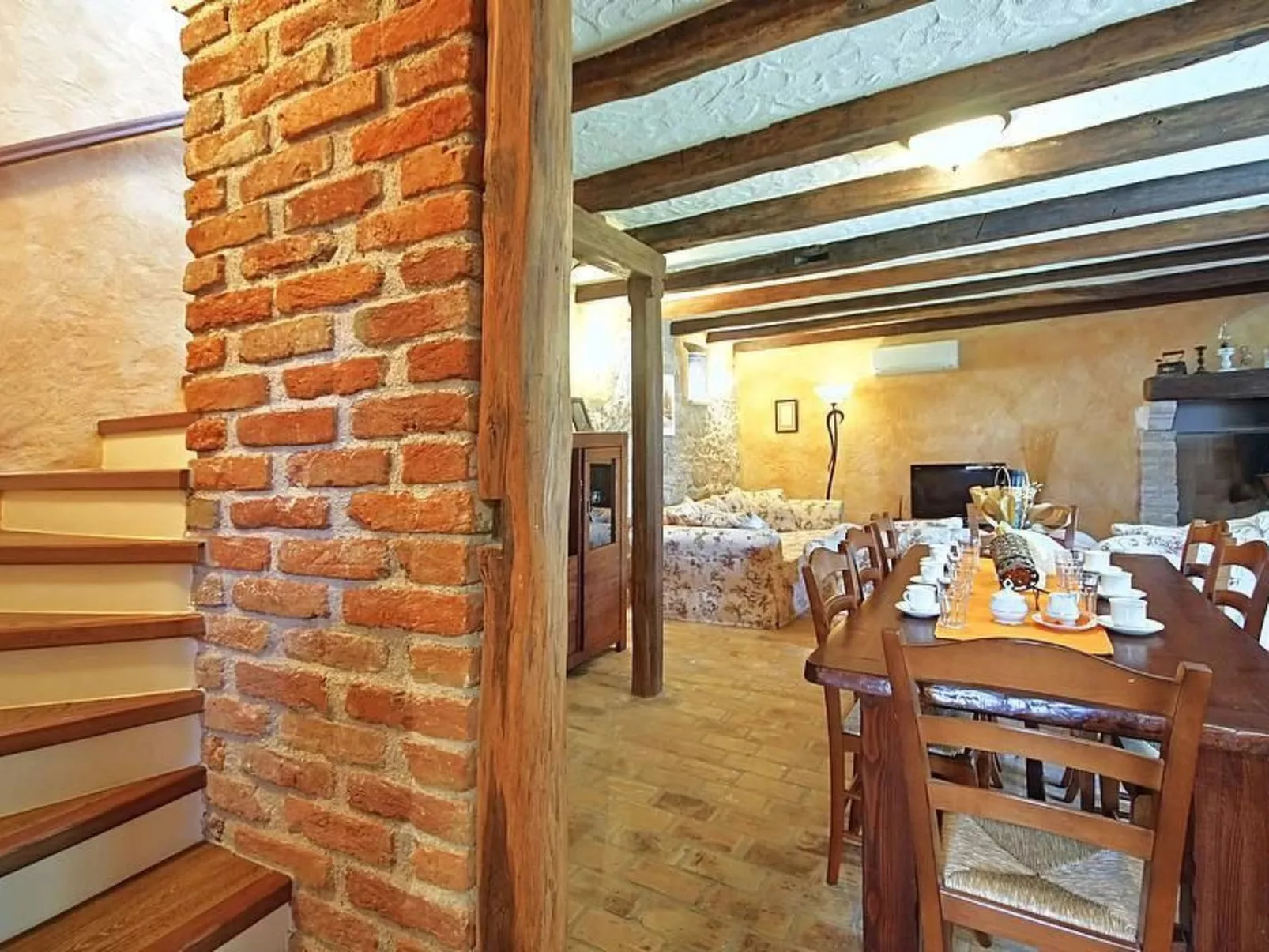 Simone-Image-tags.info