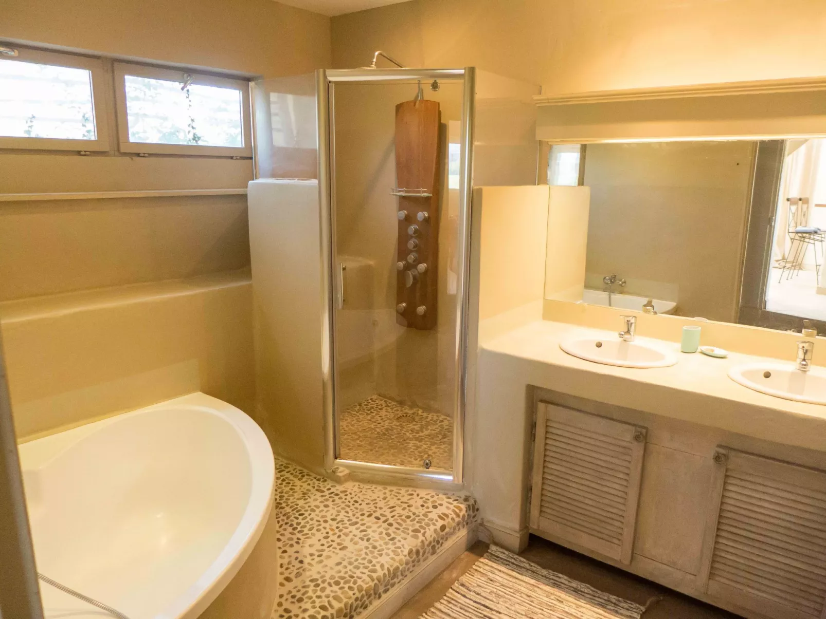 Villa mit Garten, Grill und Terrasse-Binnen