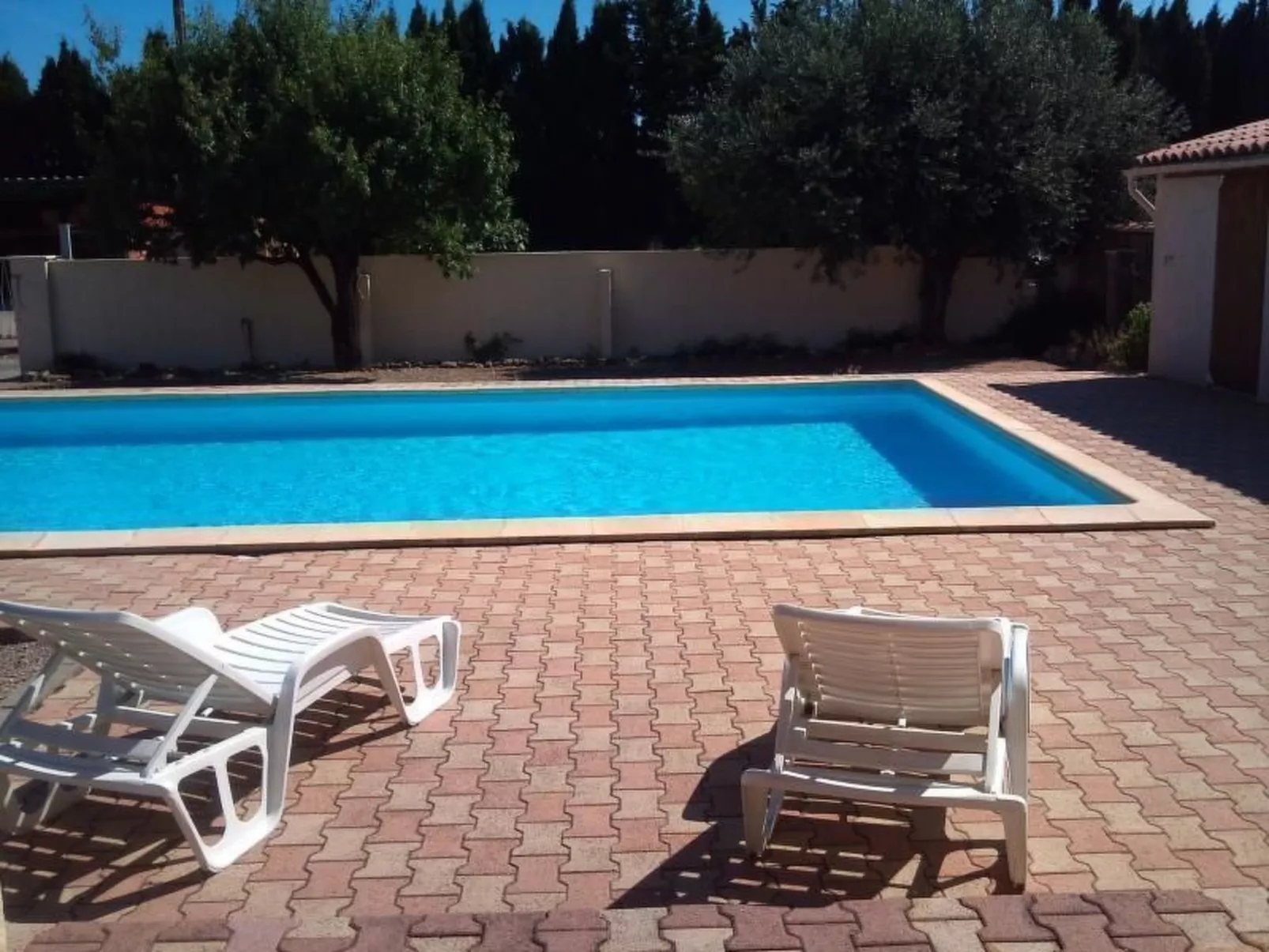 Schönes Ferienhaus mit eigenem Pool-Image-tags.info