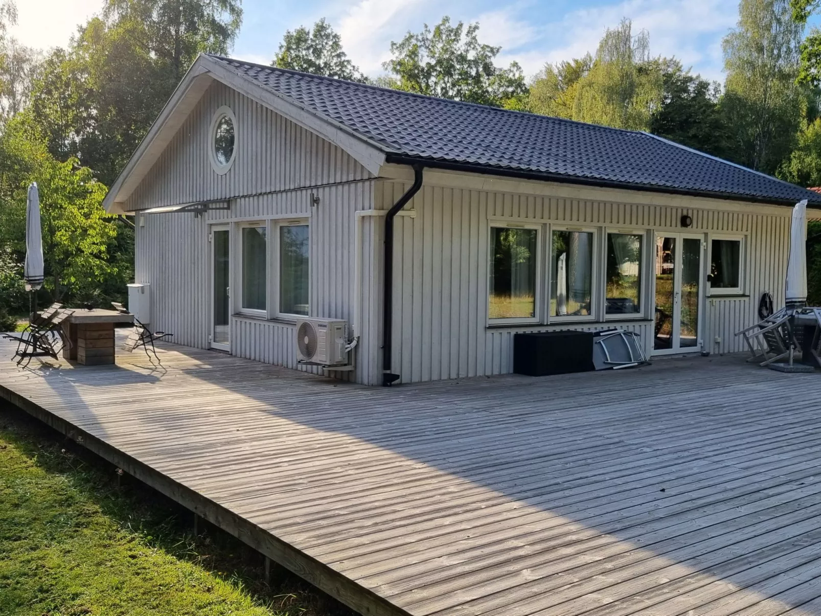 Mit Terrasse, Grill und Garten