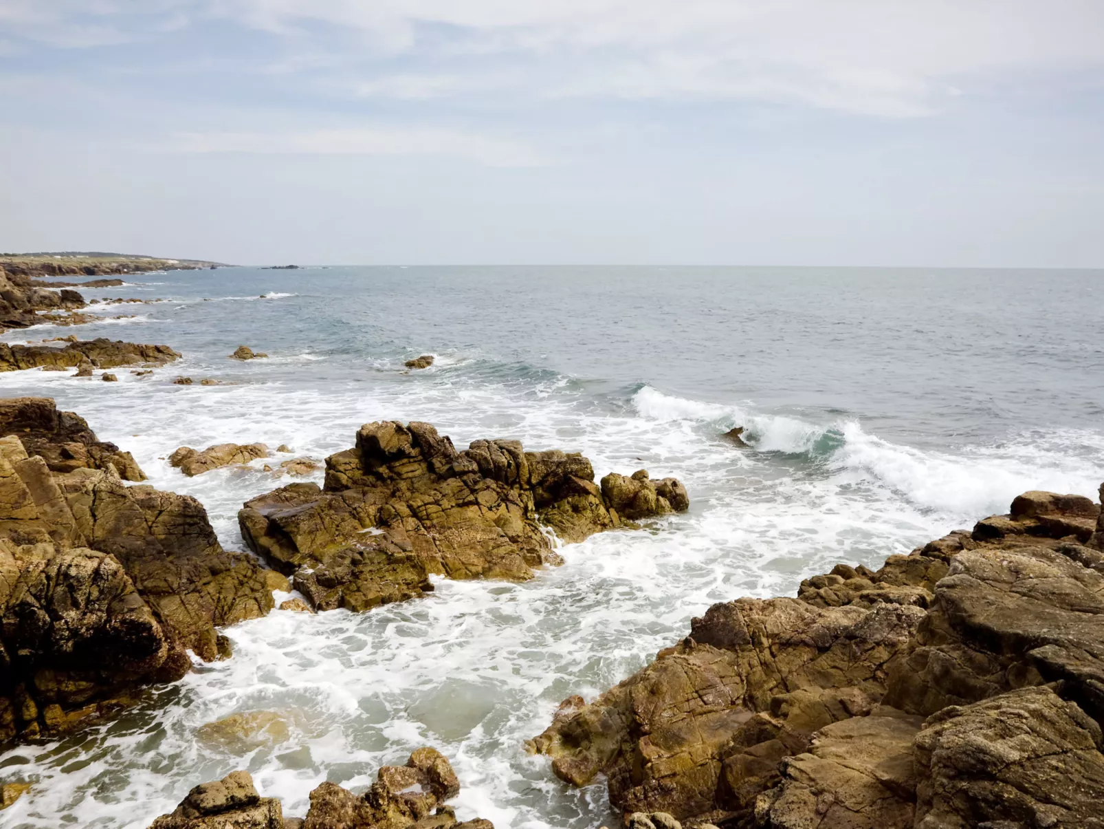 "Acacia" mit eigenem Pool-Omgeving