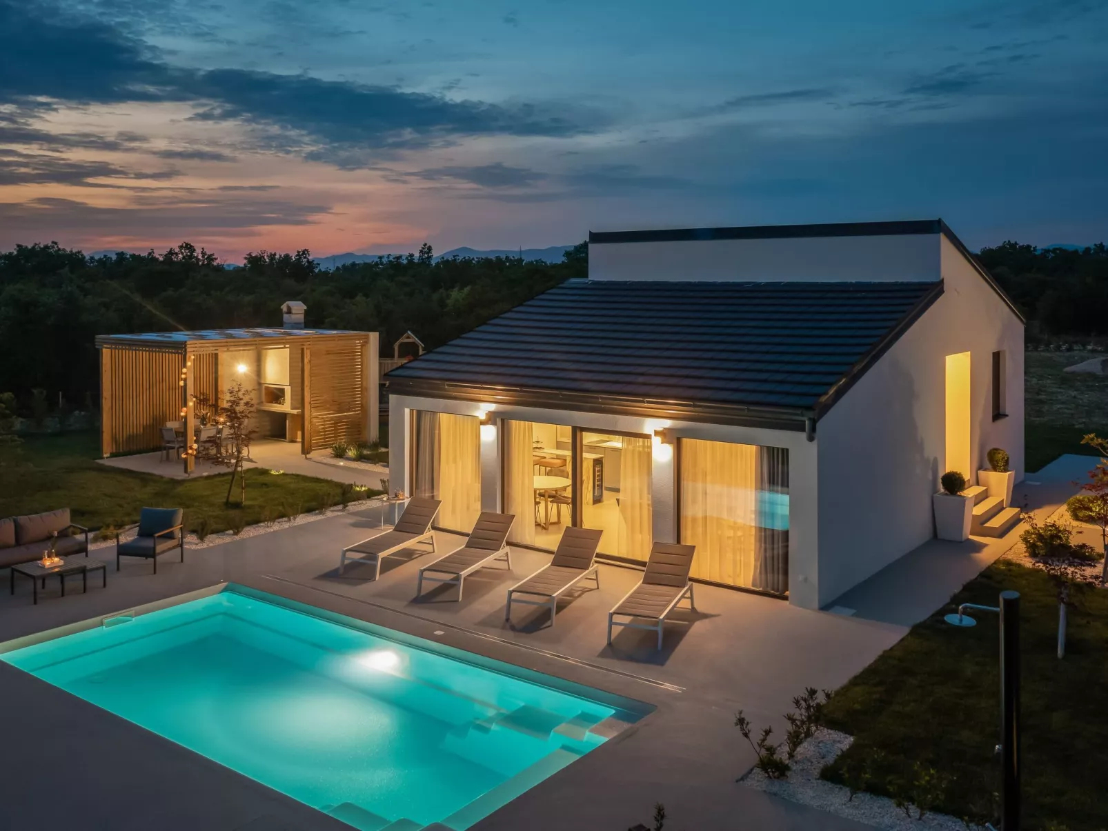 Villa Lu in Oklaj-Image-tags.info