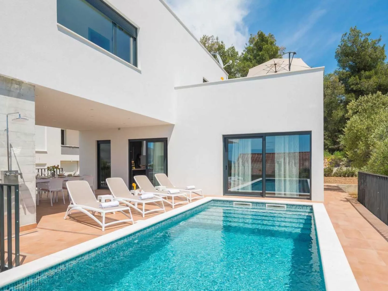 Moderne Ferienvilla Prima Vista-Buiten