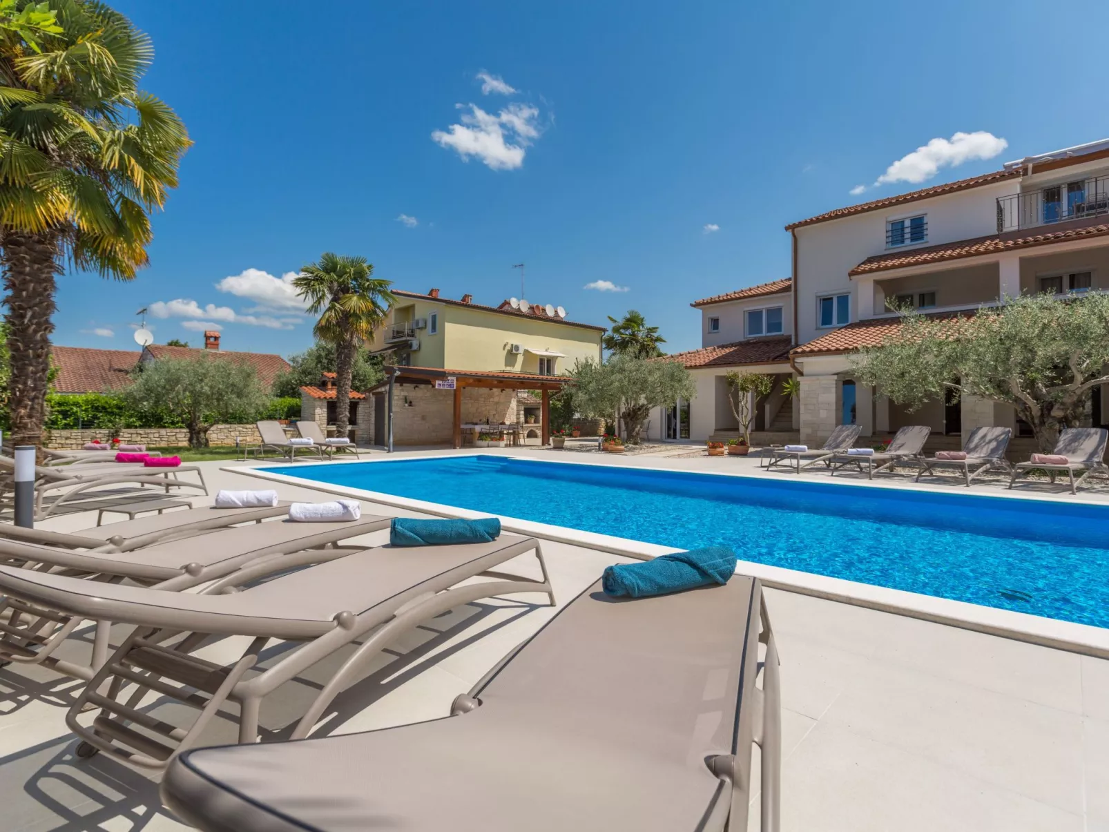 Residence Paradiso 3-Buiten