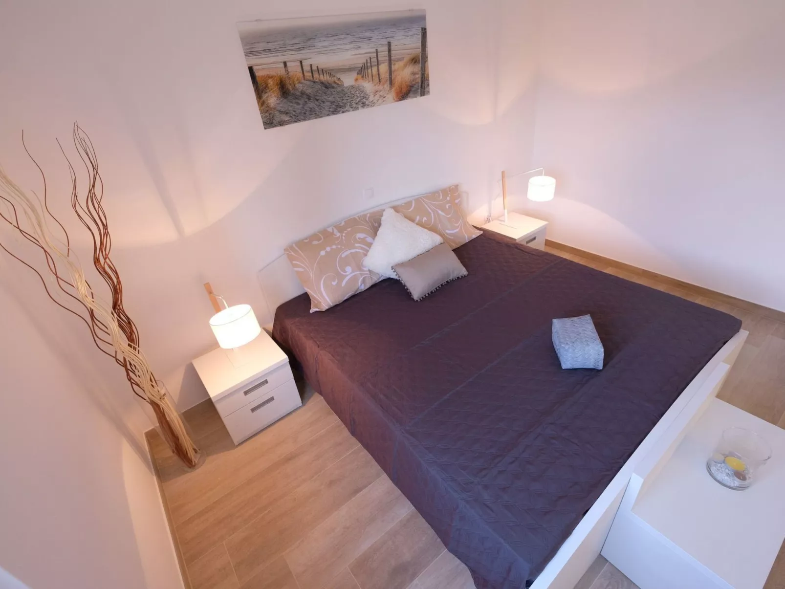 Newly built (2018), fully detached holiday villa with a private swimming pool-Binnen