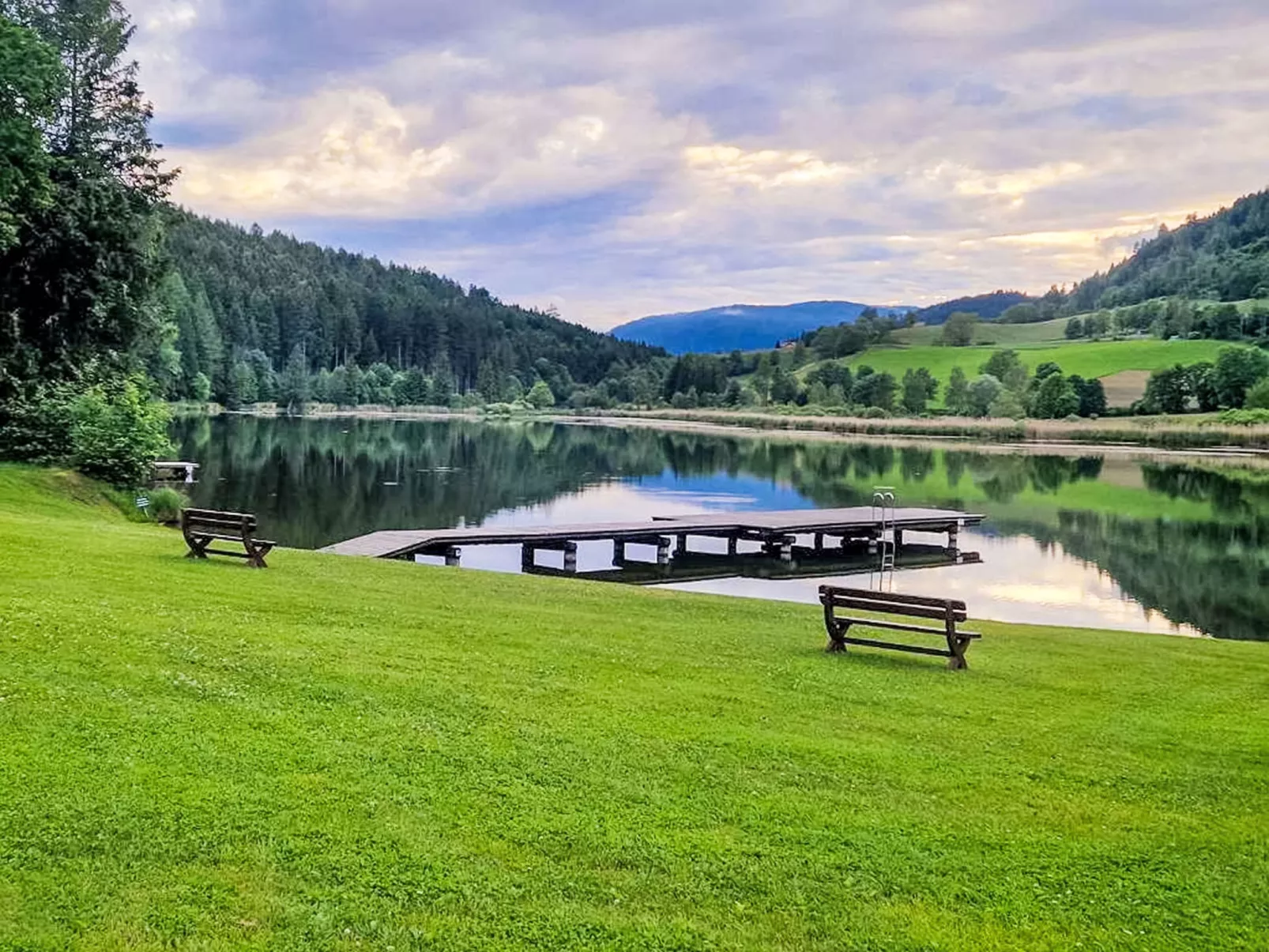 Sonniges Berghaus, ruhige Lage, phantastischer Weitblick-Omgeving
