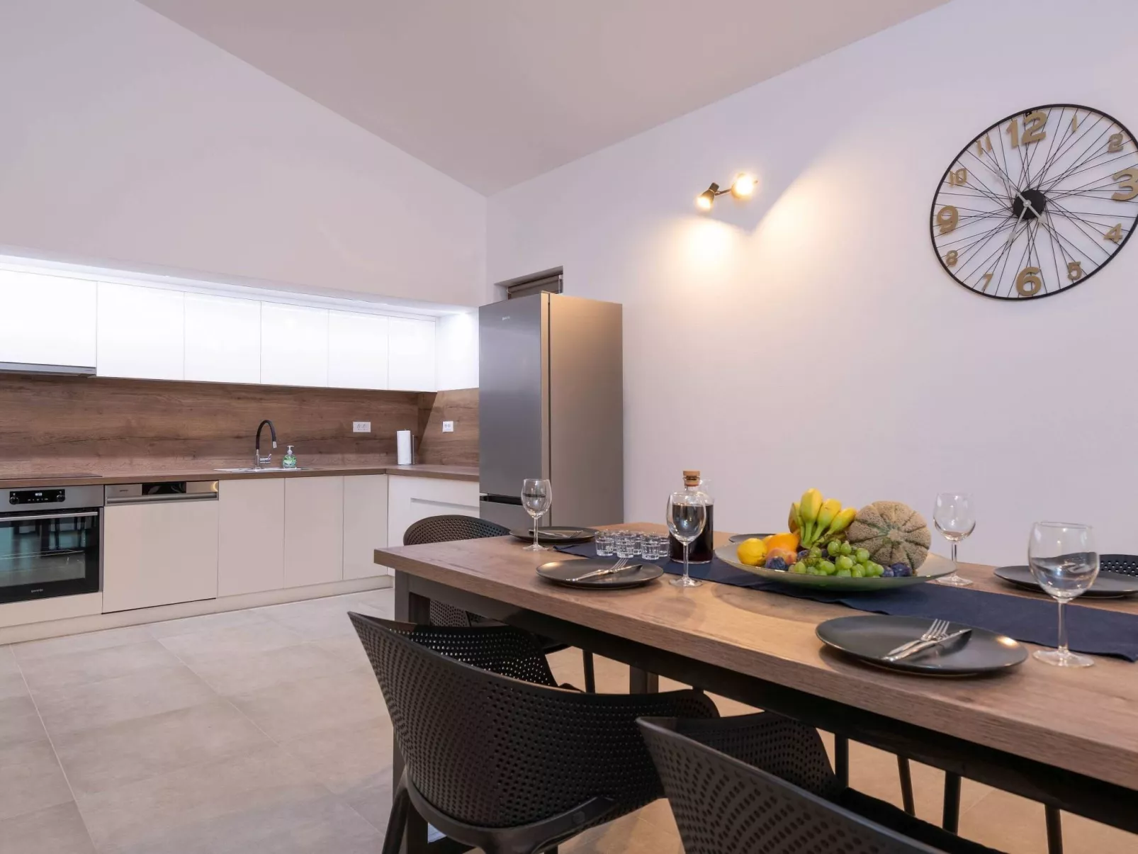 Luca-Image-tags.info