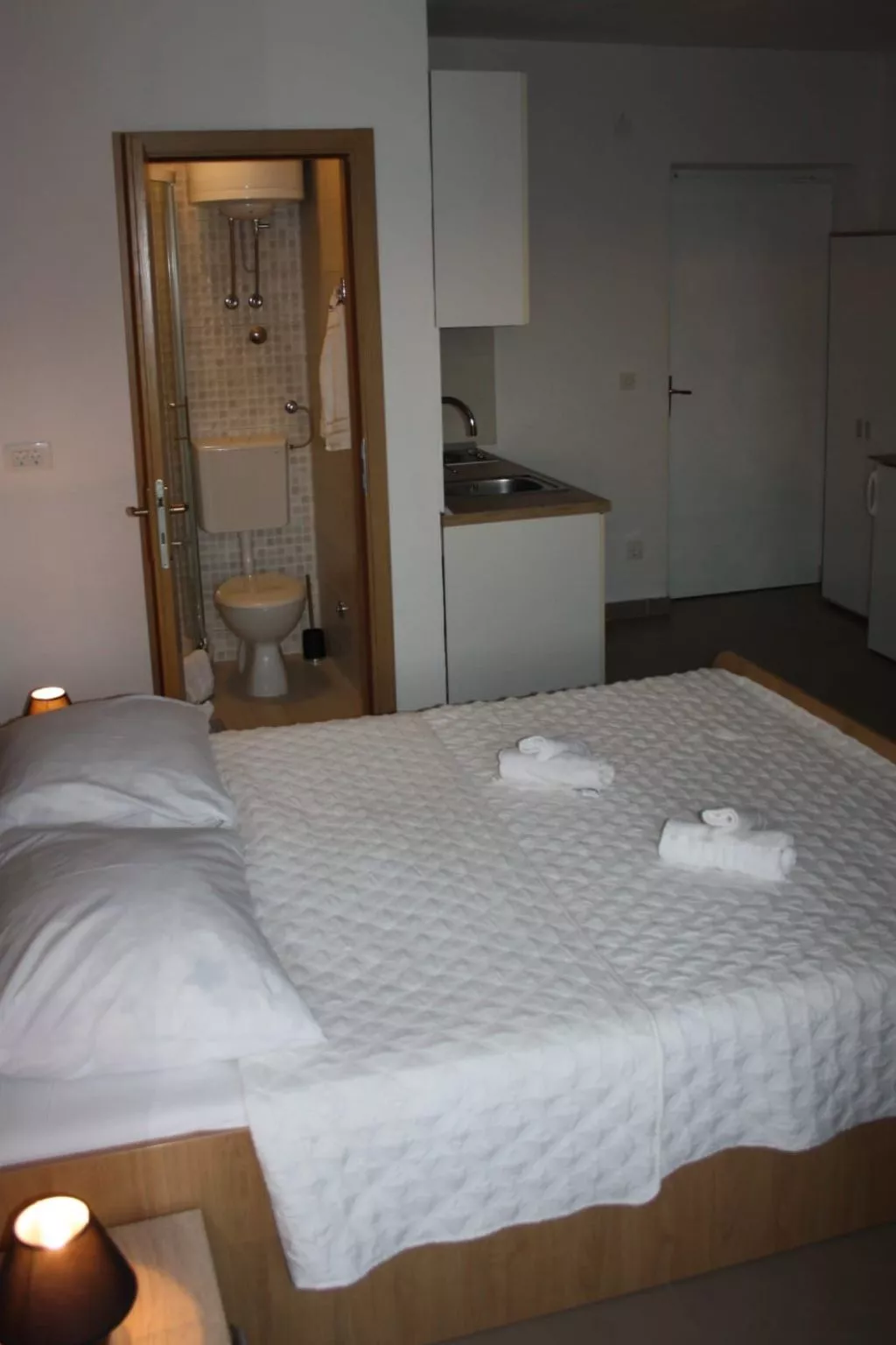 Studio-Apartment mit Balkon