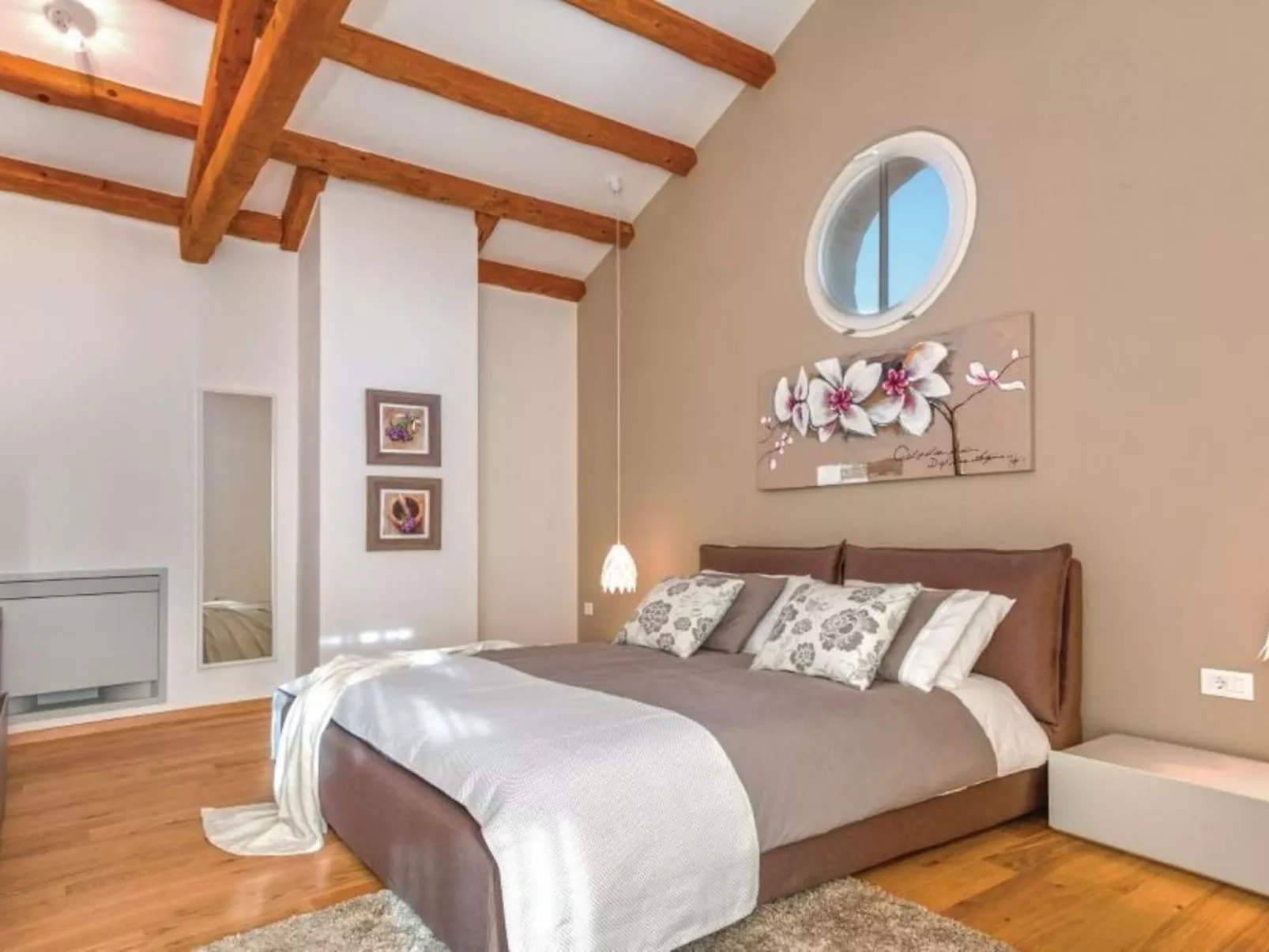 Villa "Magnolia" mit Schwimmbad, Sauna und Jacuzzi-Binnen