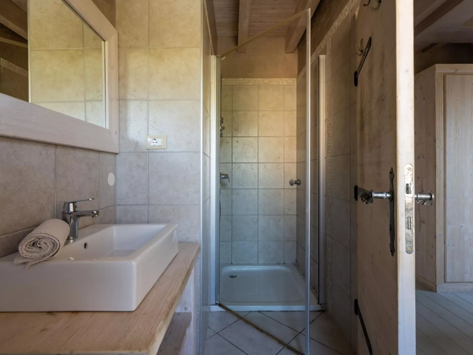 8-Schlafzimmer-Villa Bianca mit Pool, Sauna, Billard