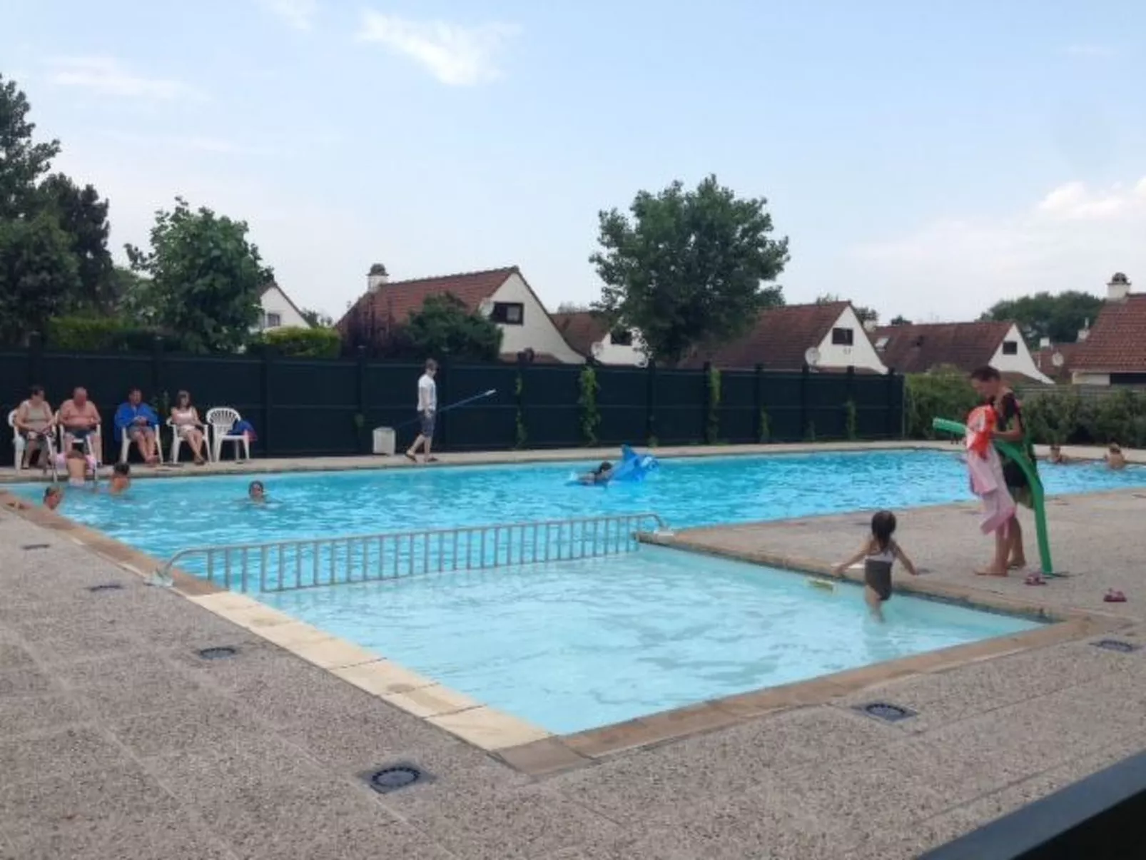 Mit Pool - Buiten