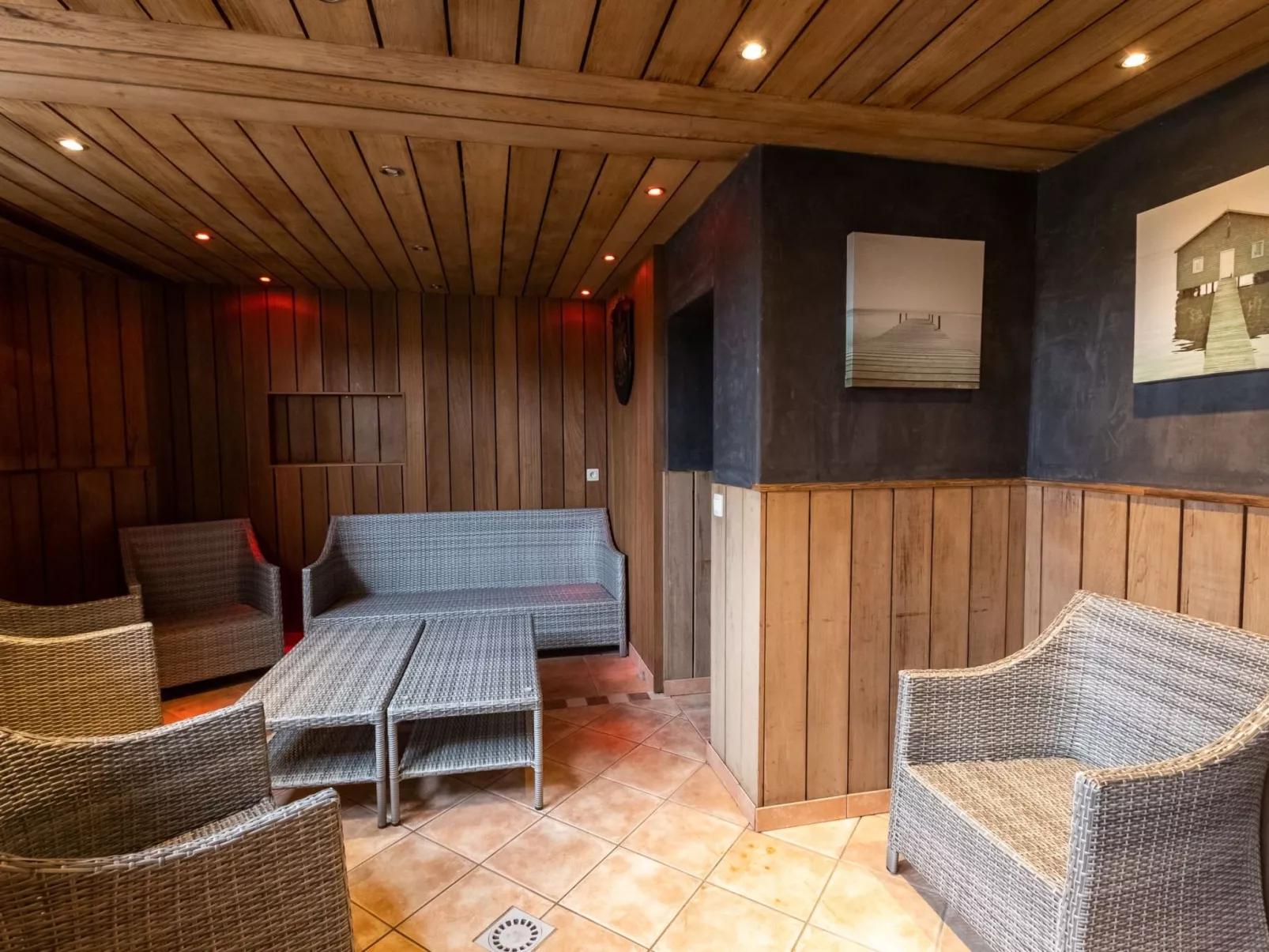 Villa BelleVue mit Wellness 34pers-Binnen