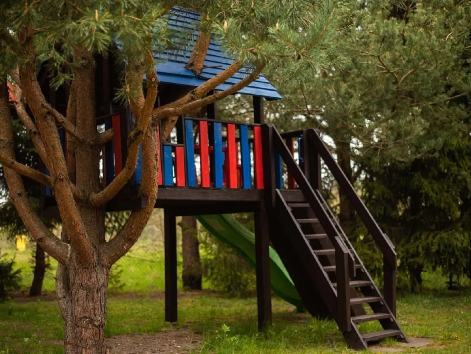 In Kopalino mit Garten, Terrasse und Grill-Buiten