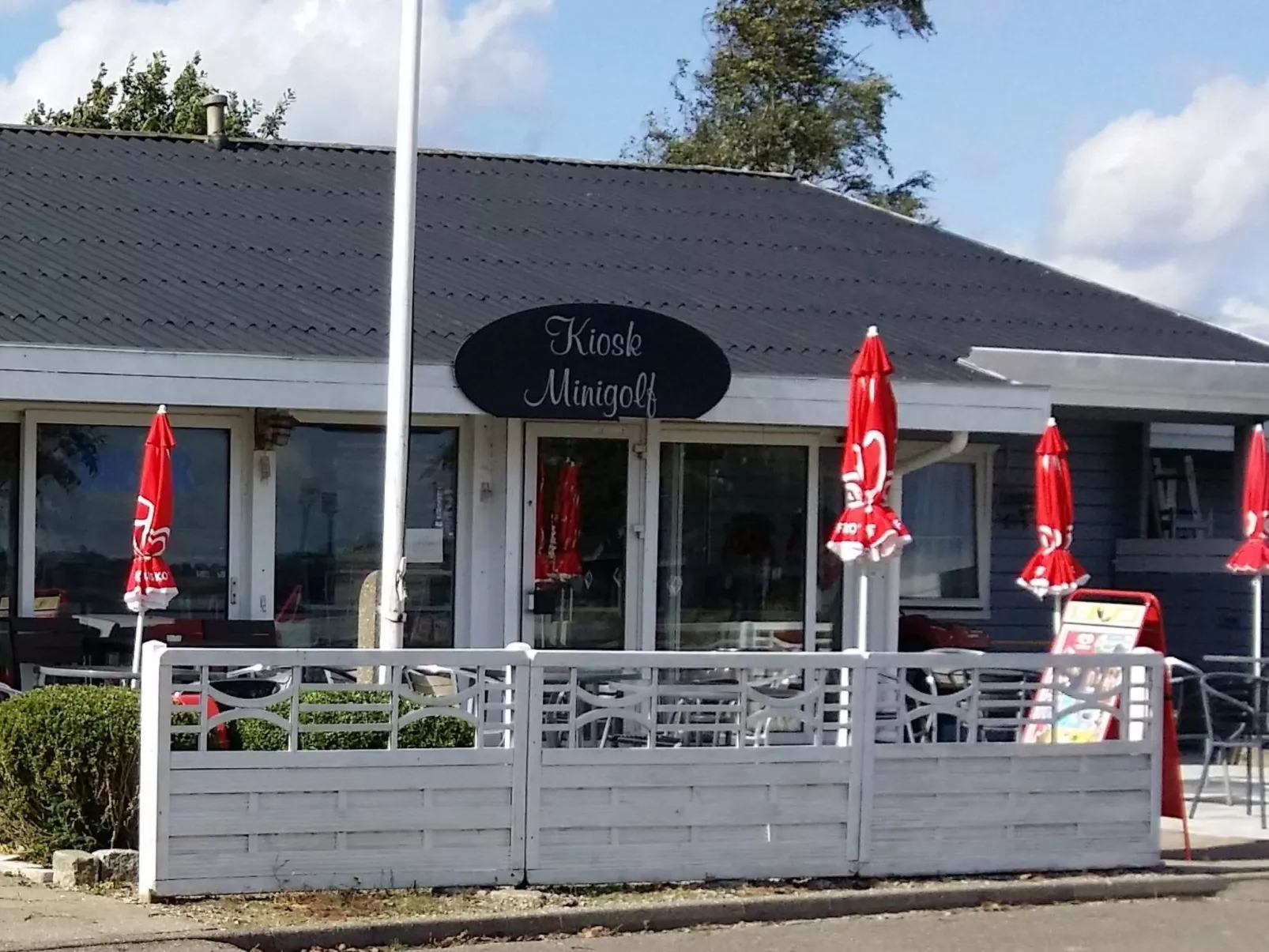 Modernes, geräumiges Haus mit großer Terrasse-Buiten