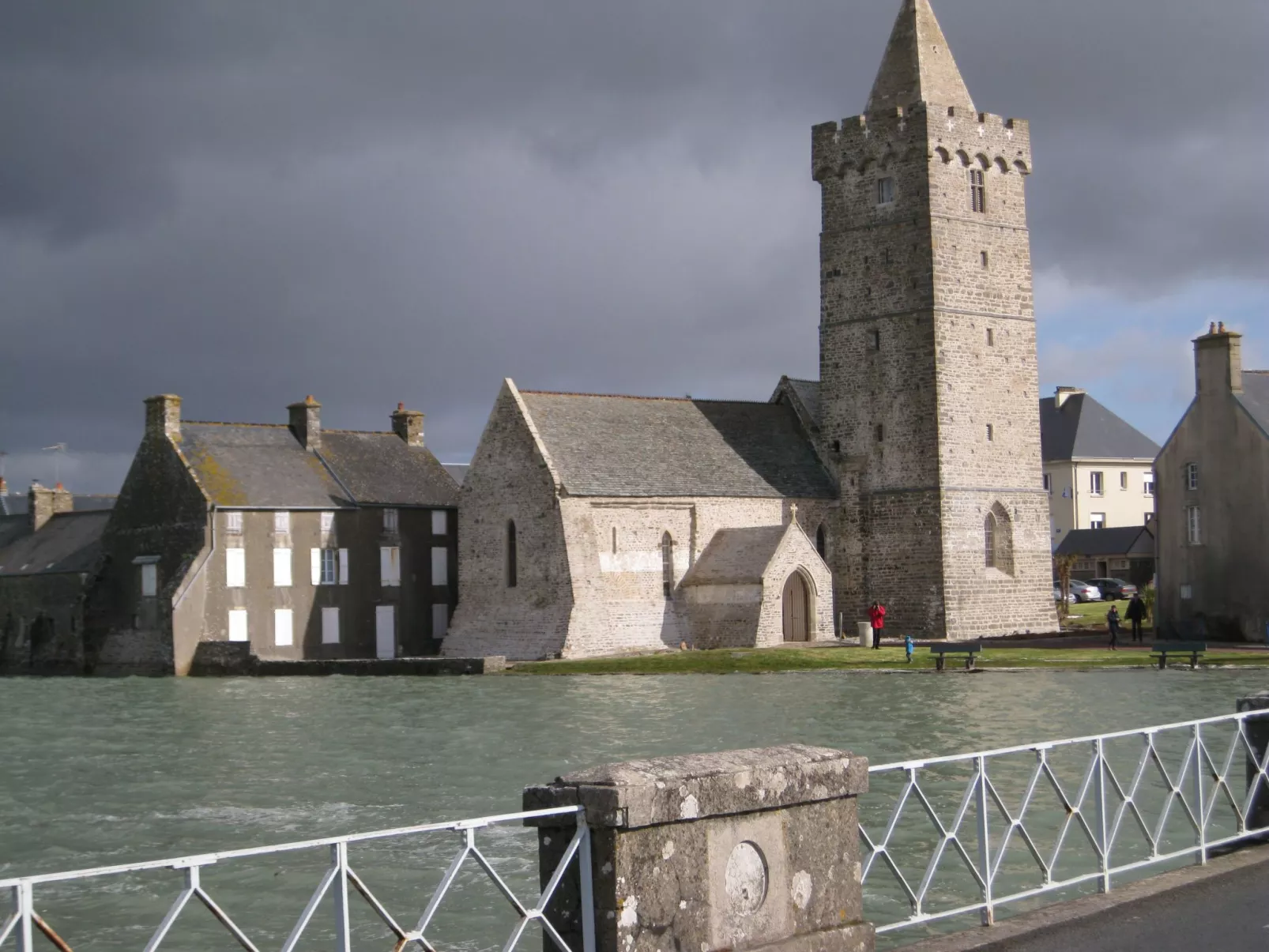 Robinson-Villa mit Meerblick, 50m vom Strand entfernt