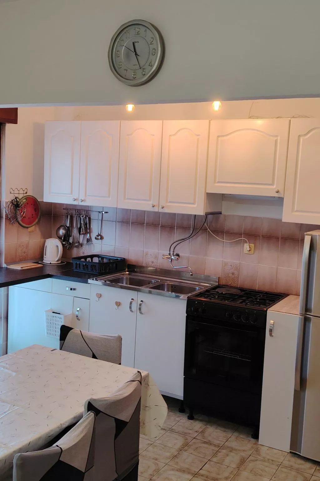 In Vir mit Terrasse und Garten-Binnen