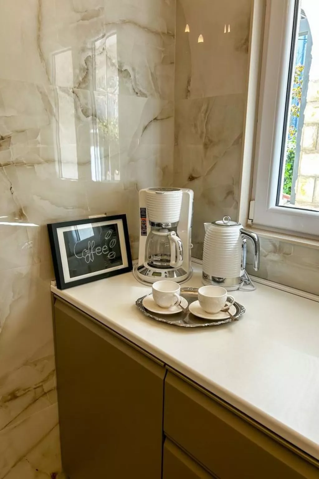 Mit Privatpool neben dem Strand-Binnen