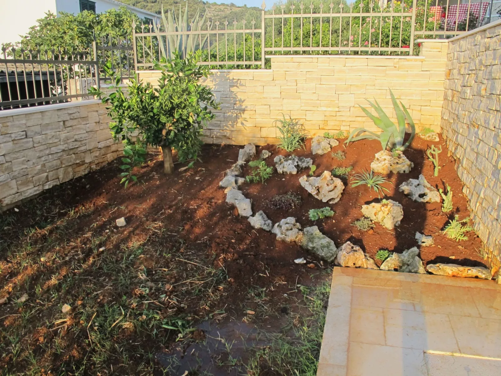 Villa Elena mit Pool, nur 60 Meter zum Meer