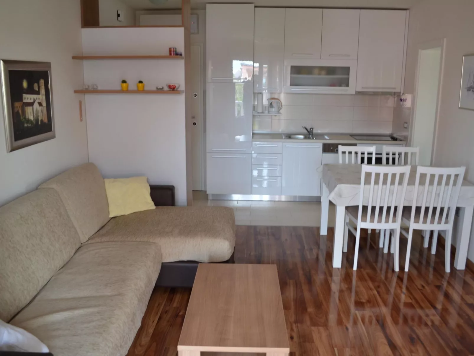 Wohnung "Dario" mit Balkon