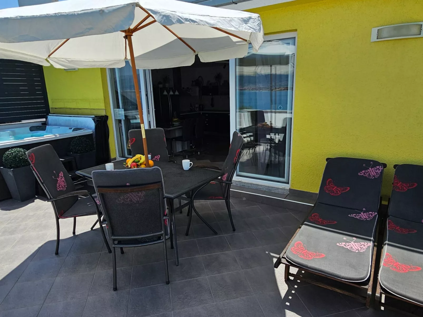 "MaLea" mit Blick auf das Wasser-Buiten