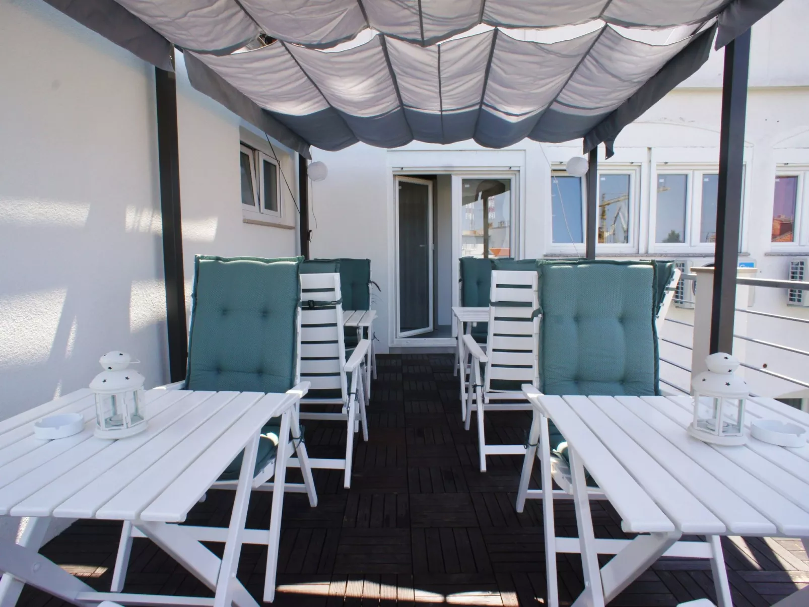 Stilvolle Wohnung in Arena mit großer Terrasse-Image-tags.info