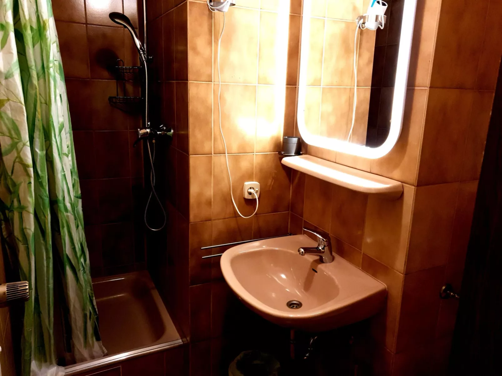 In Glashütt mit Finnischer Sauna-Binnen