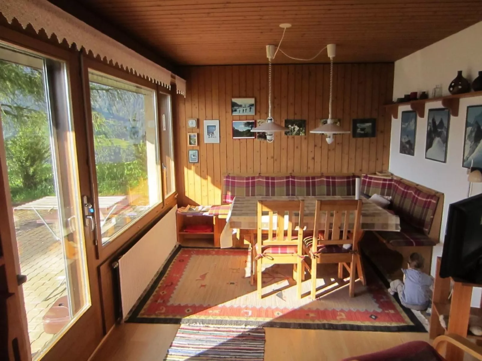 Sonnige Ferienwohnung mit Terrasse,idyllische Lage