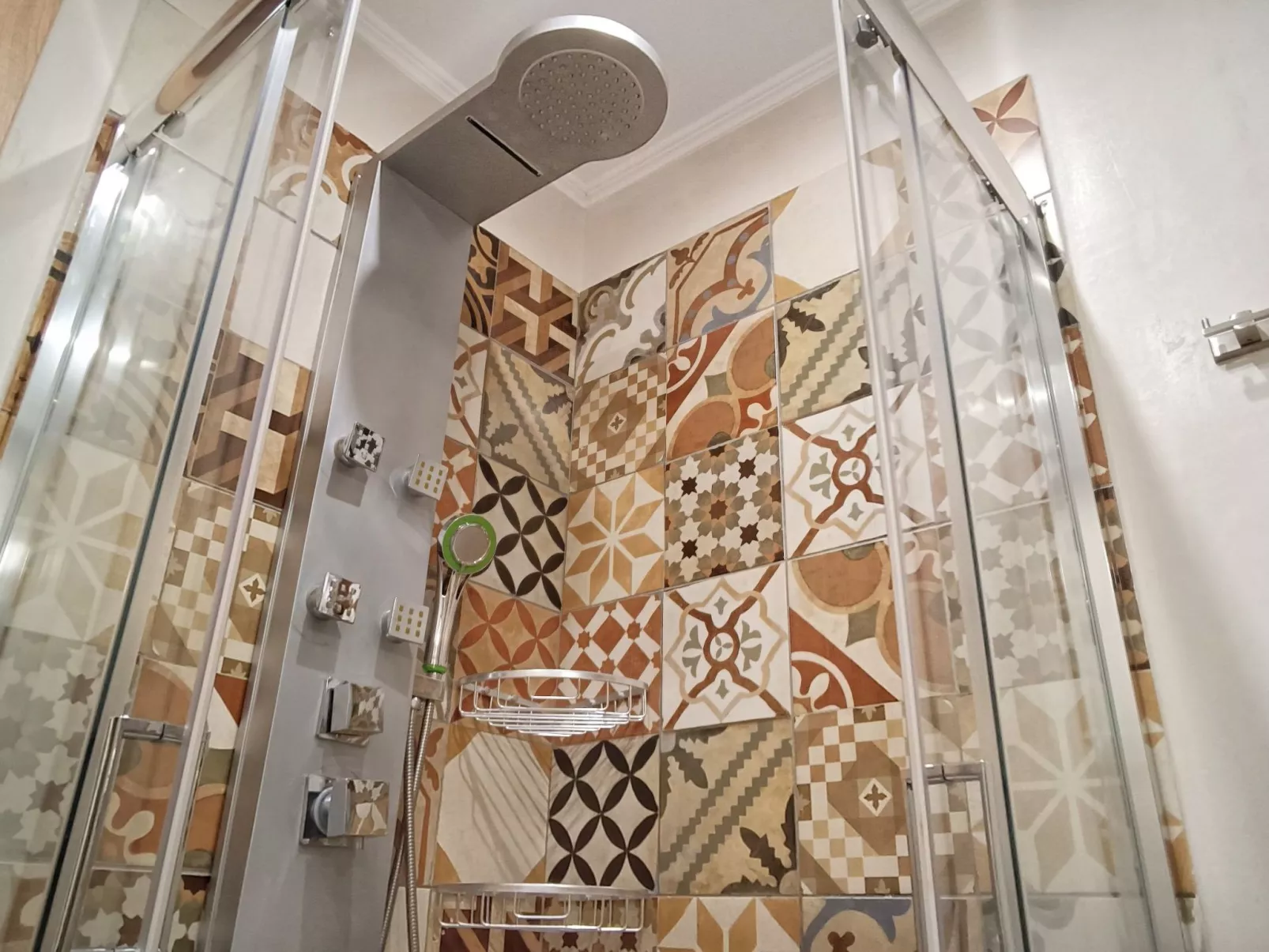 MAKRAKIS ALEXANDROS-Binnen