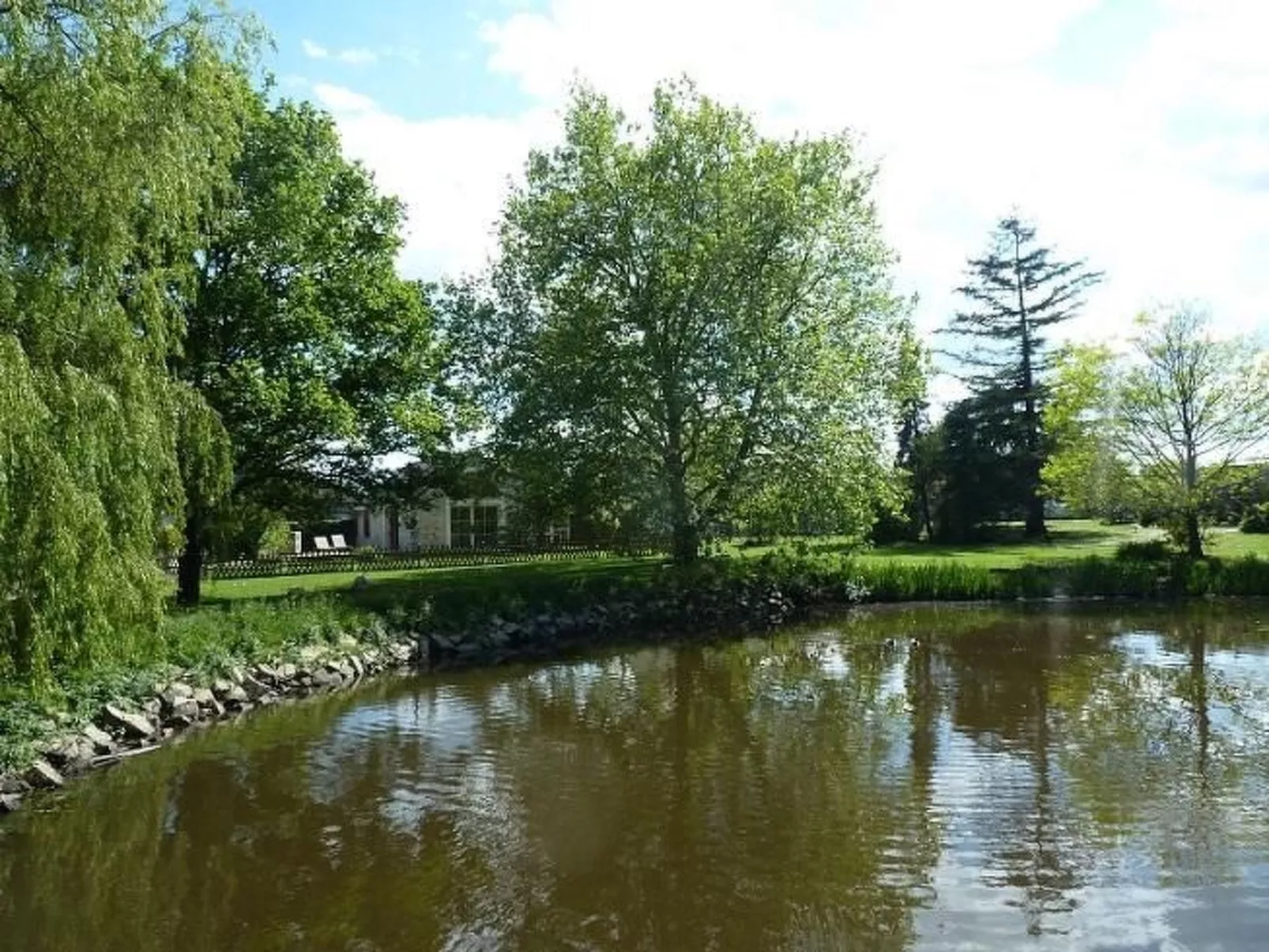 "Au Bas Chalonge Gîte"-Buiten