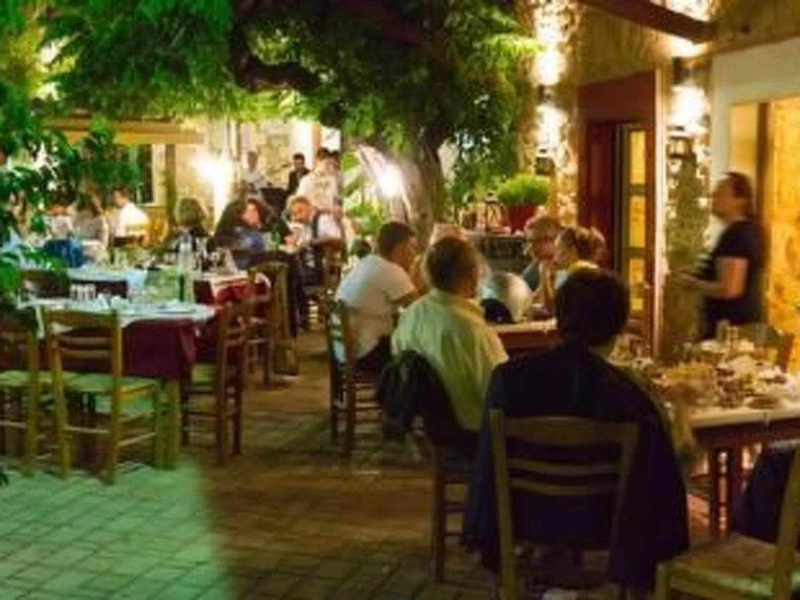 Mit Blick auf das Wasser