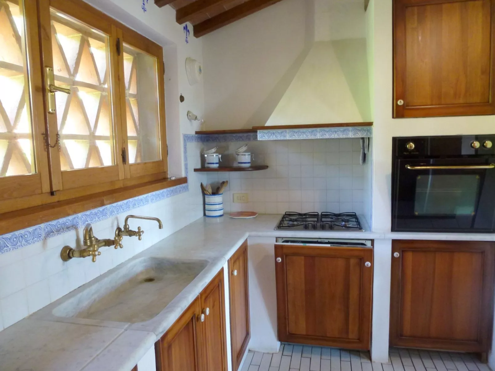 Mit Blick auf das Wasser-Binnen